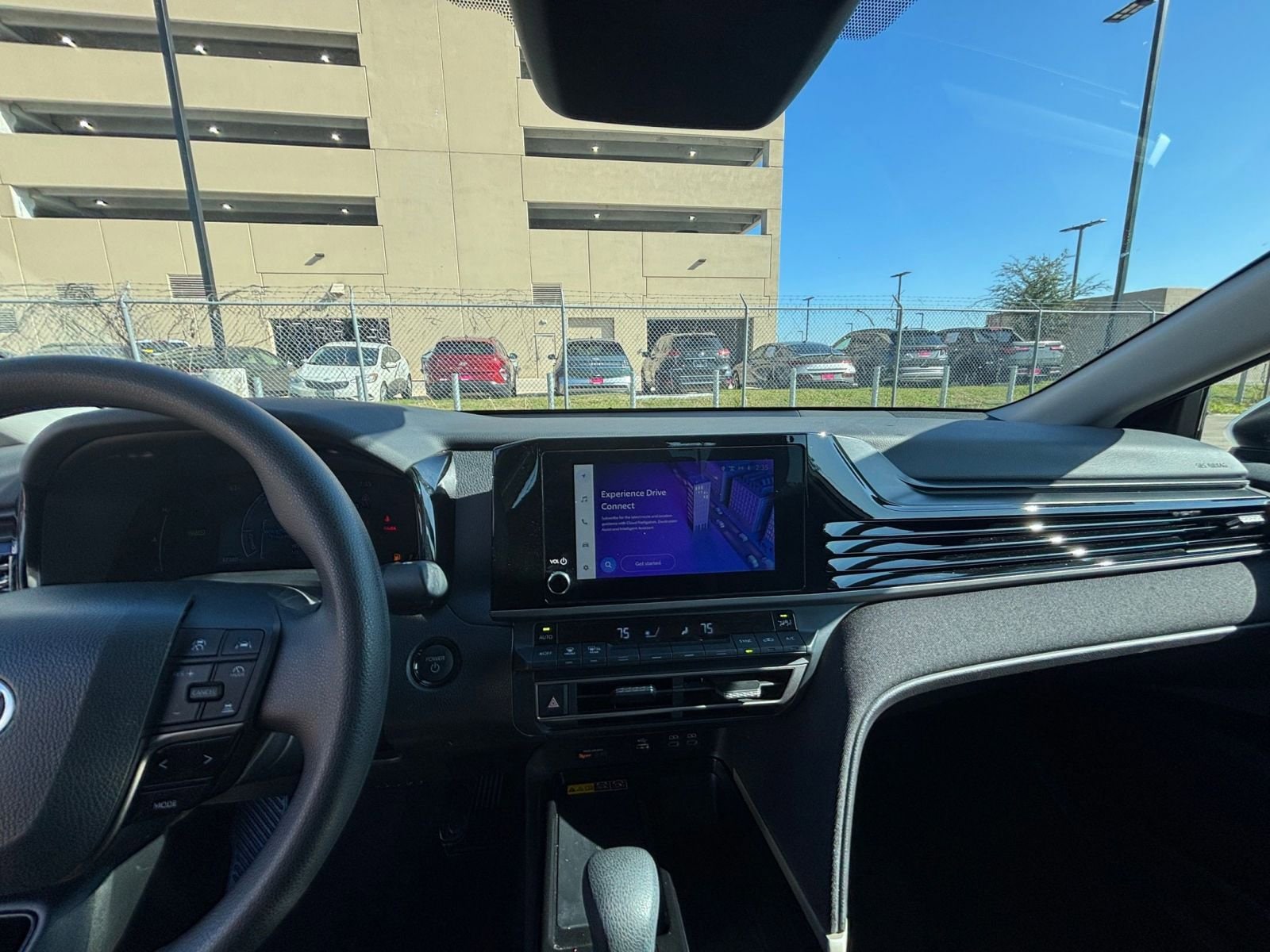 Thumbnail: 2025 Toyota Camry - 31