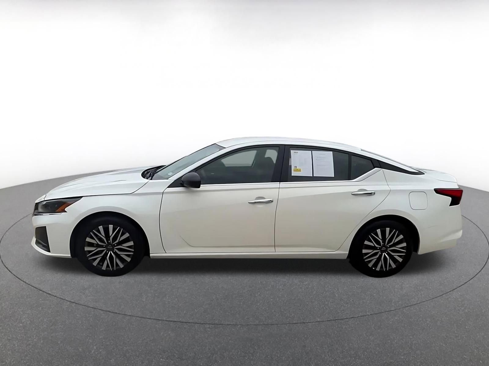 Thumbnail: 2025 Nissan Altima - 10