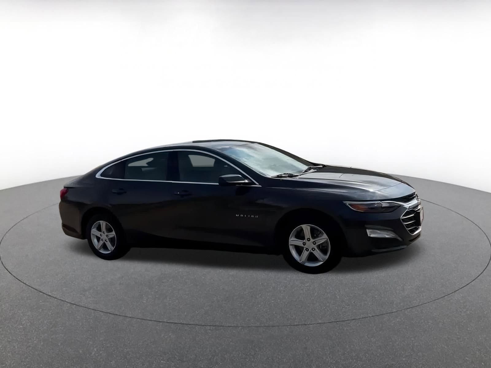 Thumbnail: 2023 Chevrolet Malibu - 2