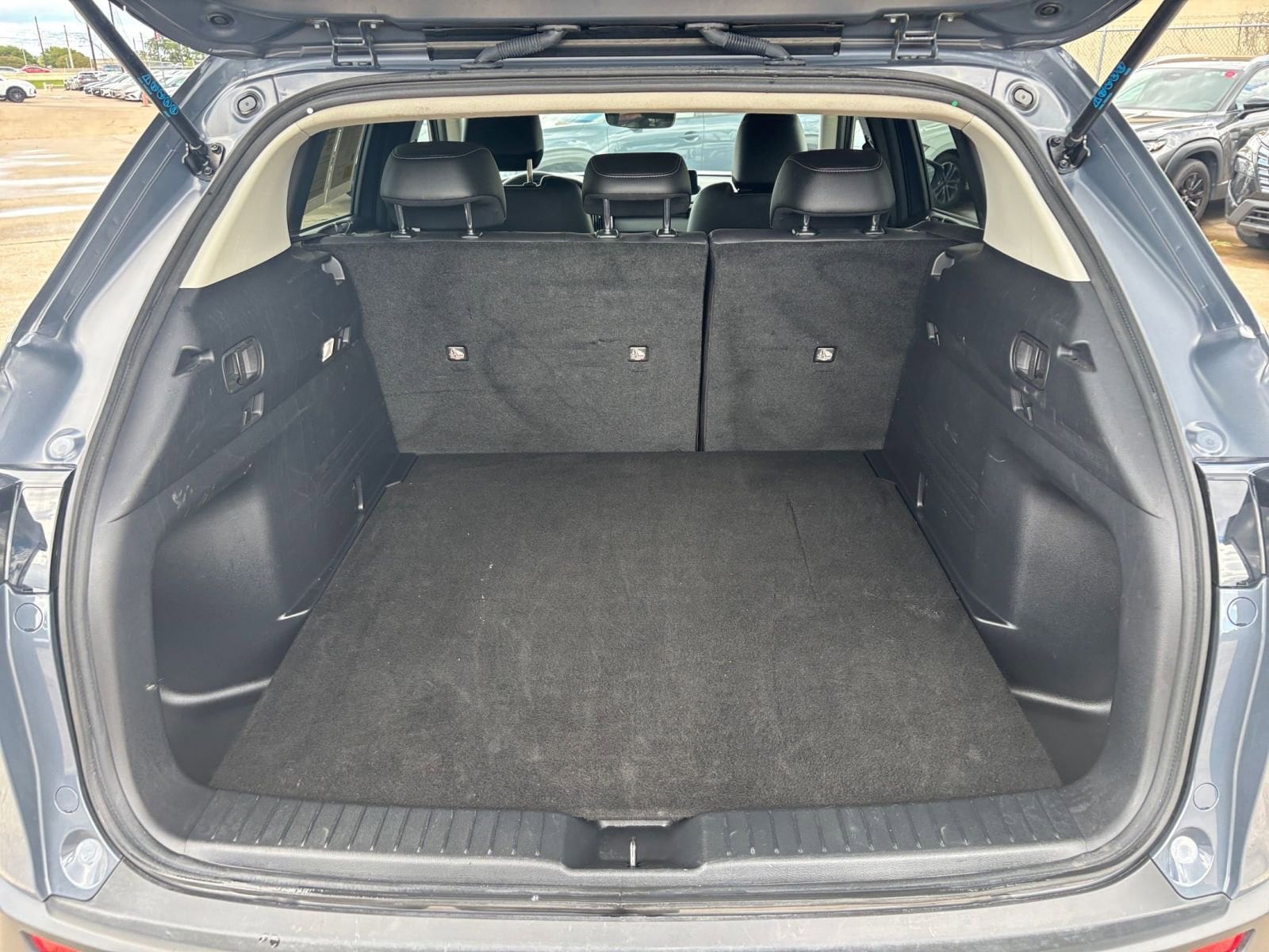 Thumbnail: 2025 Mazda CX-50 - 30