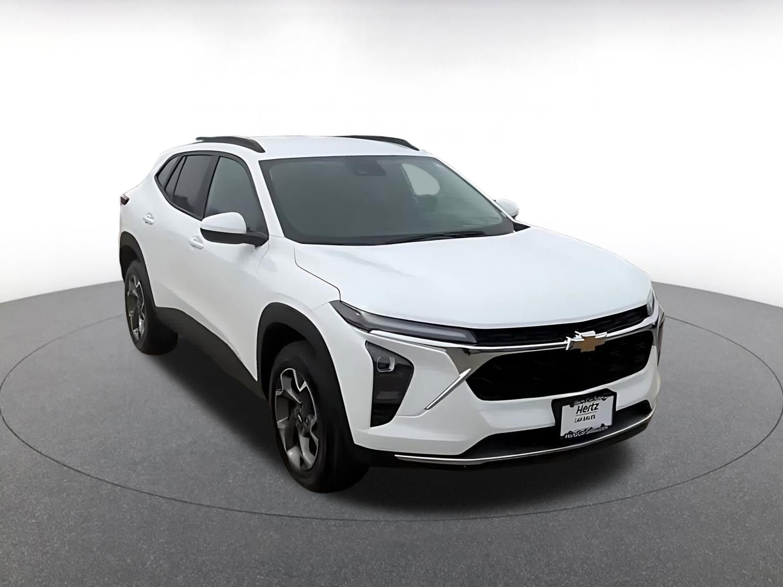 Thumbnail: 2025 Chevrolet Trax - 3