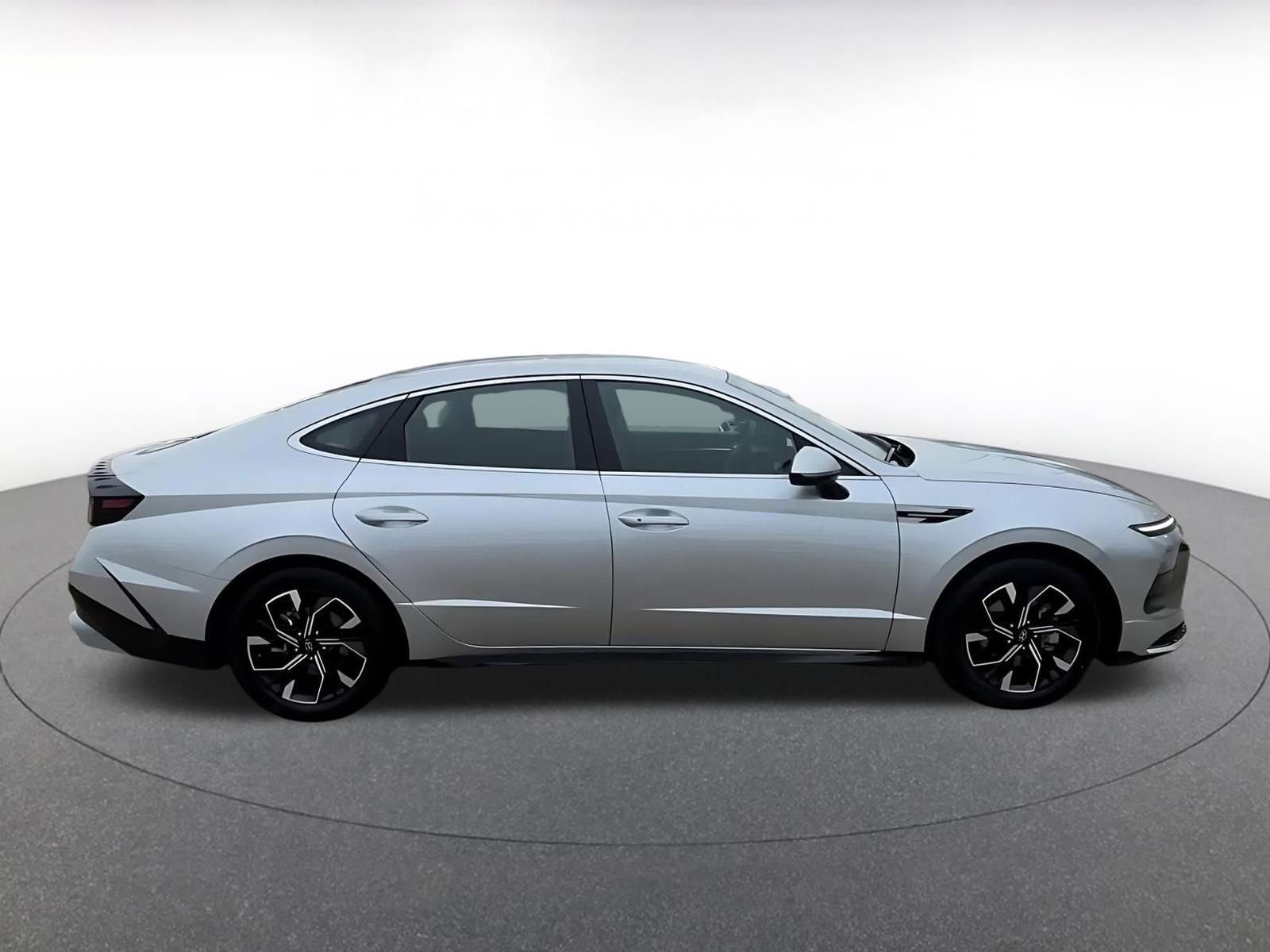 Thumbnail: 2025 Hyundai Sonata - 16