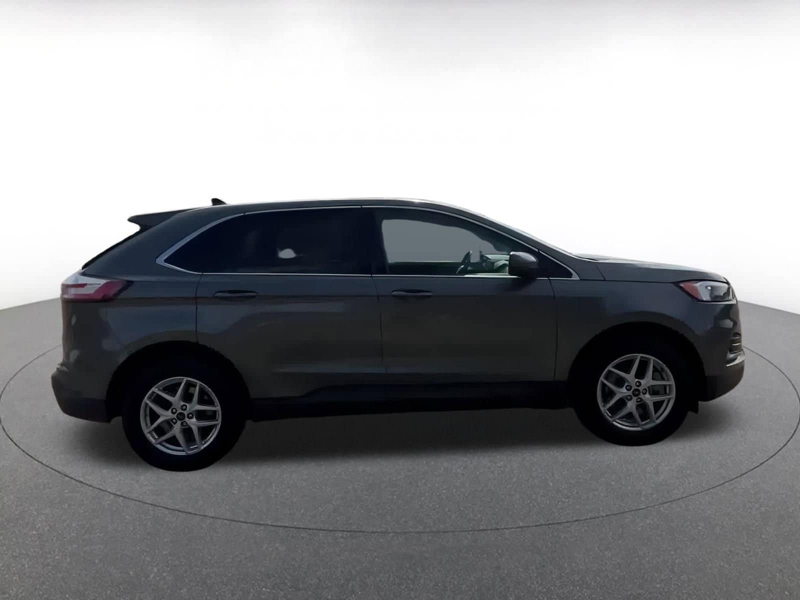 Thumbnail: 2024 Ford Edge - 16