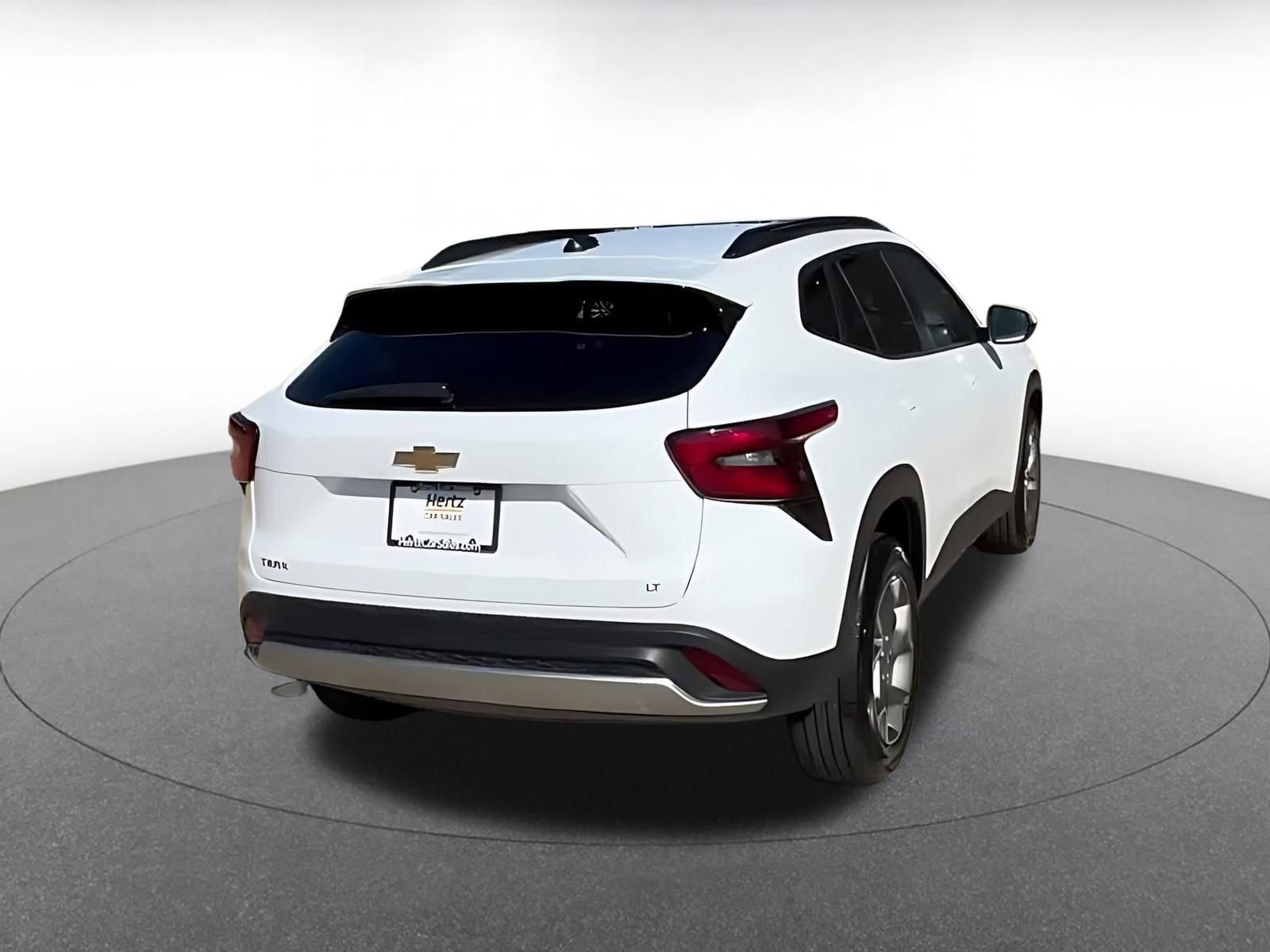 Thumbnail: 2025 Chevrolet Trax - 12