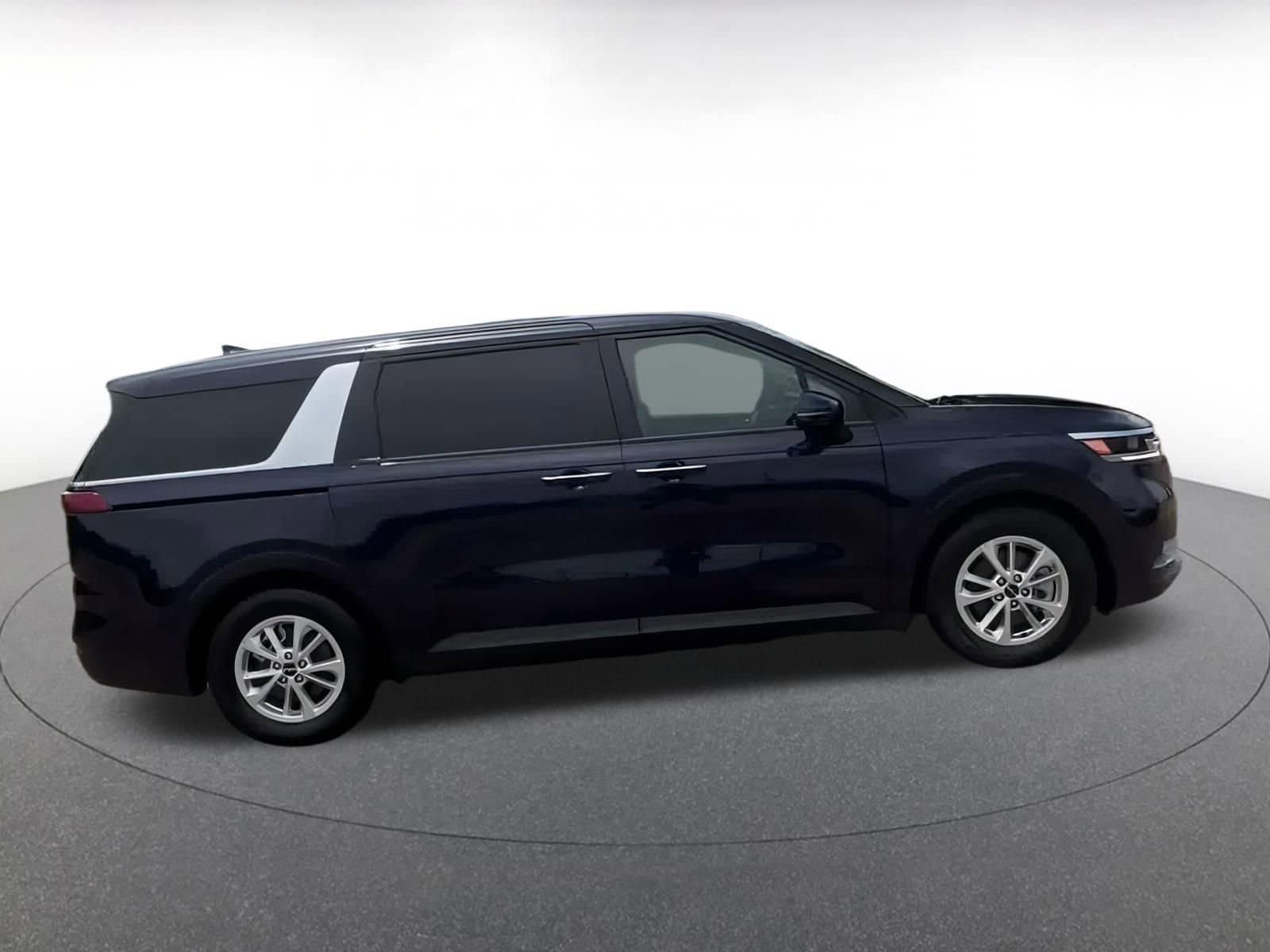 Thumbnail: 2024 Kia Carnival - 15