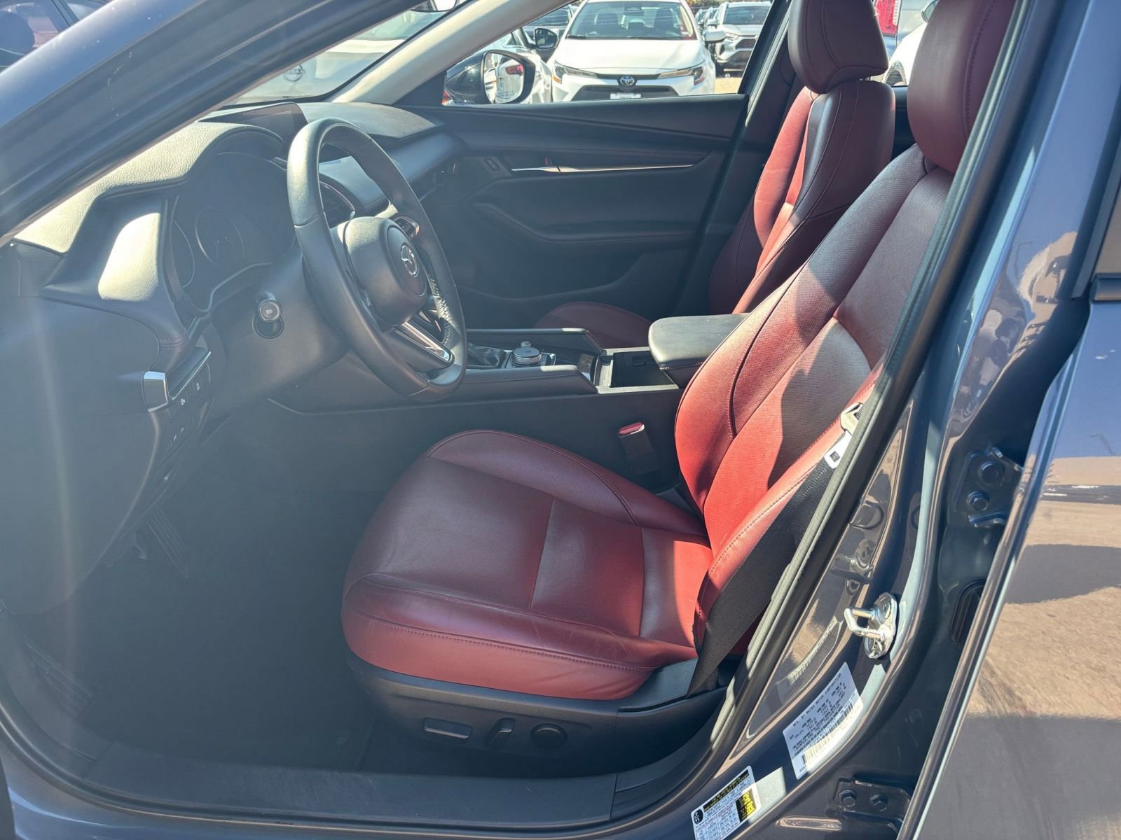 Thumbnail: 2025 Mazda Mazda3 - 25