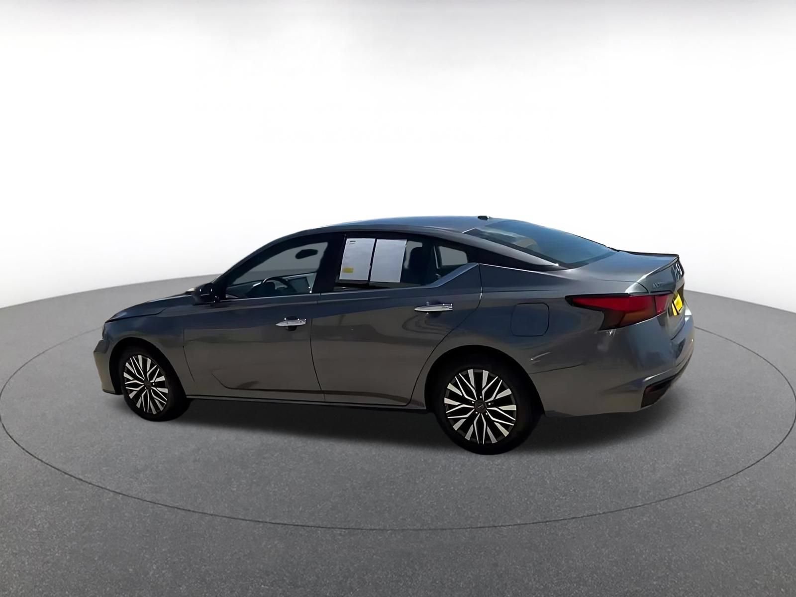 Thumbnail: 2025 Nissan Altima - 10