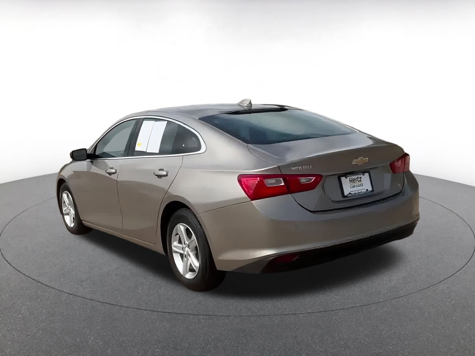 Thumbnail: 2024 Chevrolet Malibu - 10