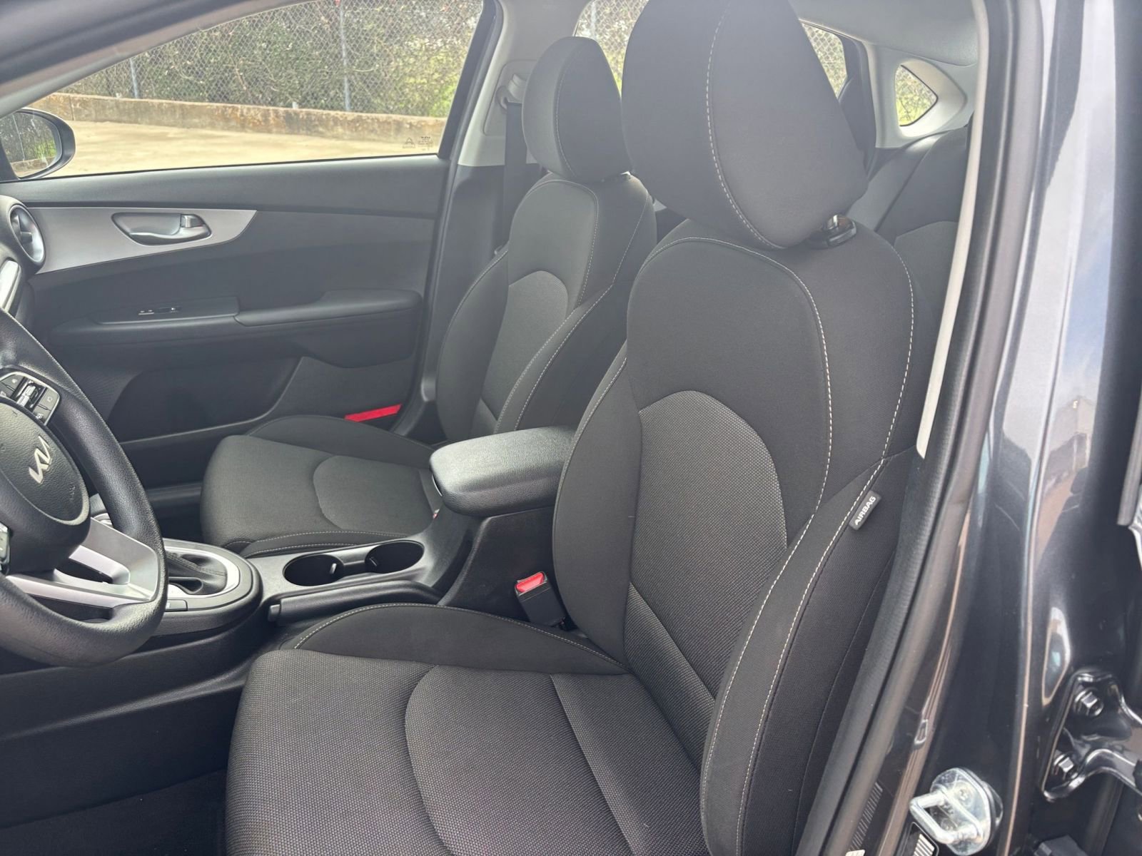 Thumbnail: 2023 Kia Forte - 34