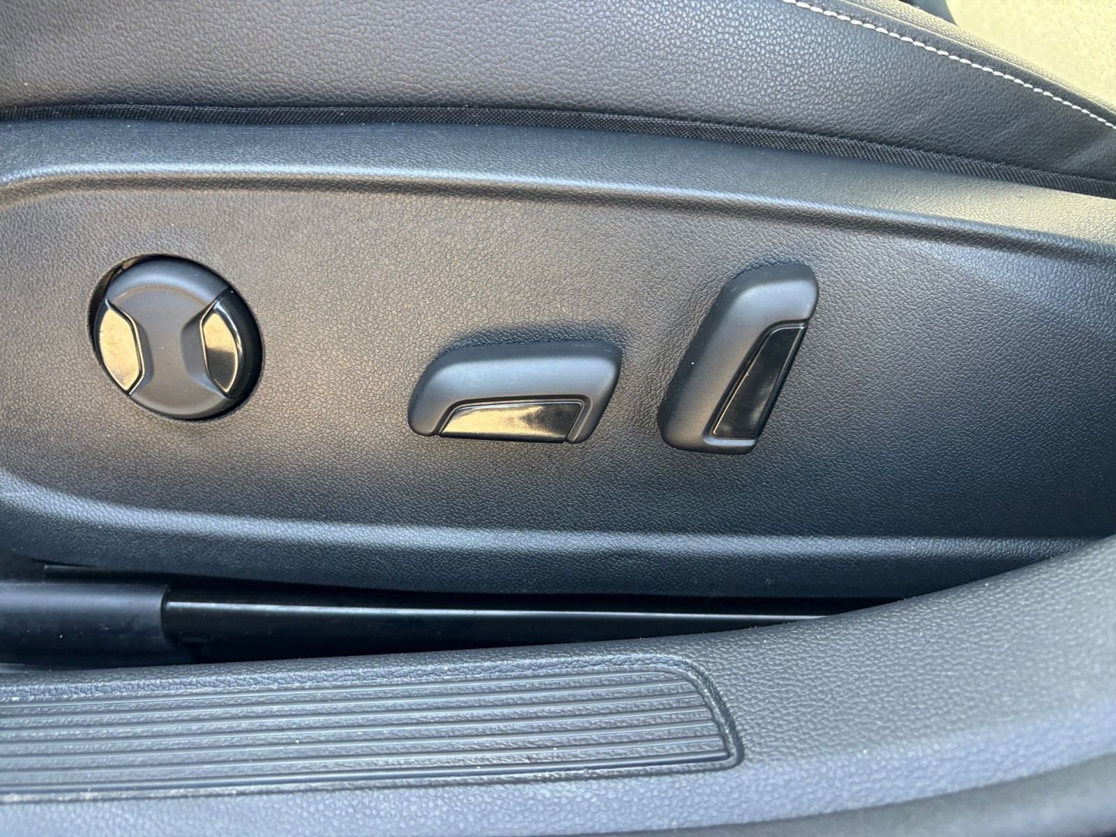 Thumbnail: 2025 Volkswagen Jetta - 22