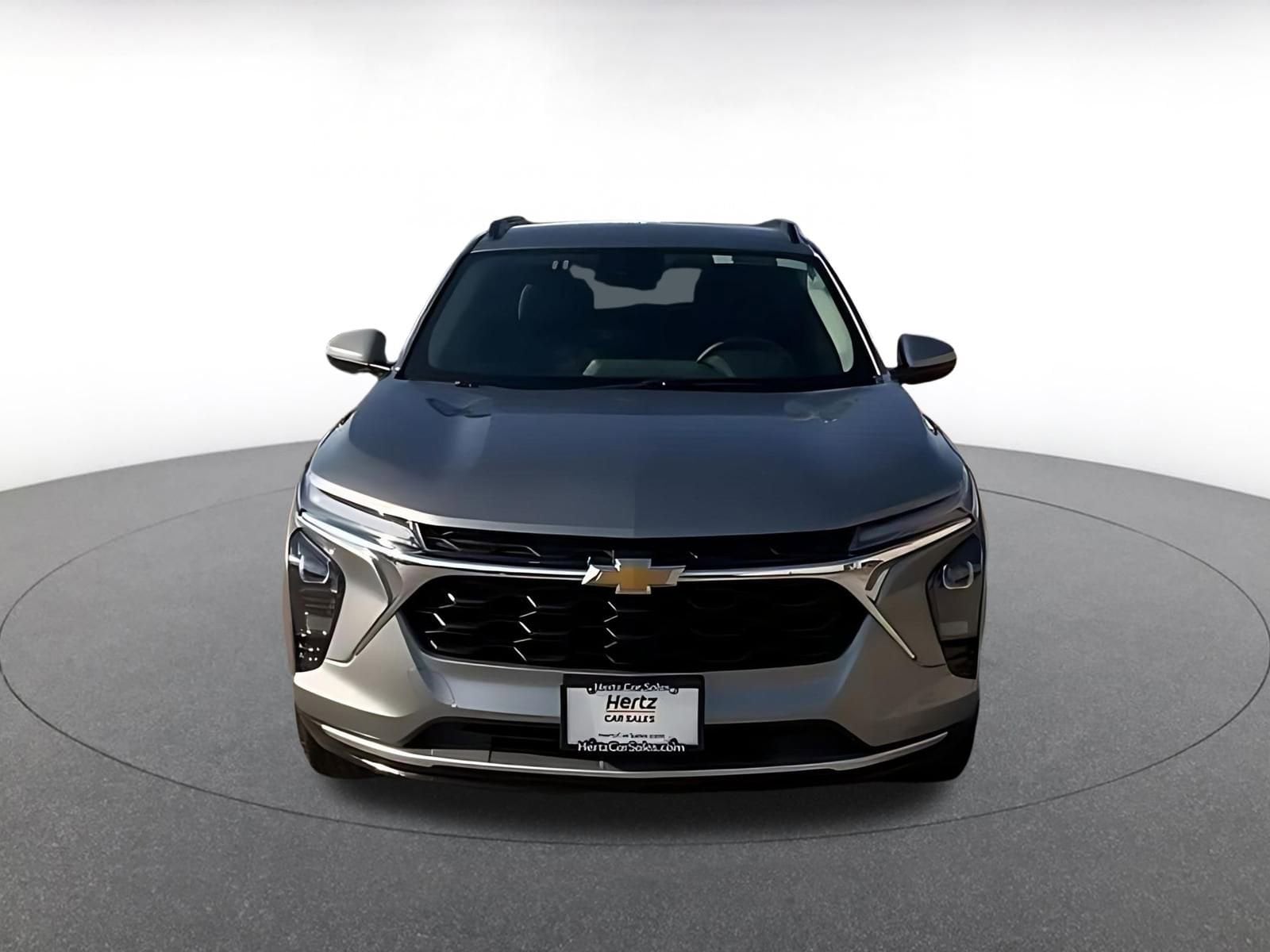 Thumbnail: 2025 Chevrolet Trax - 4