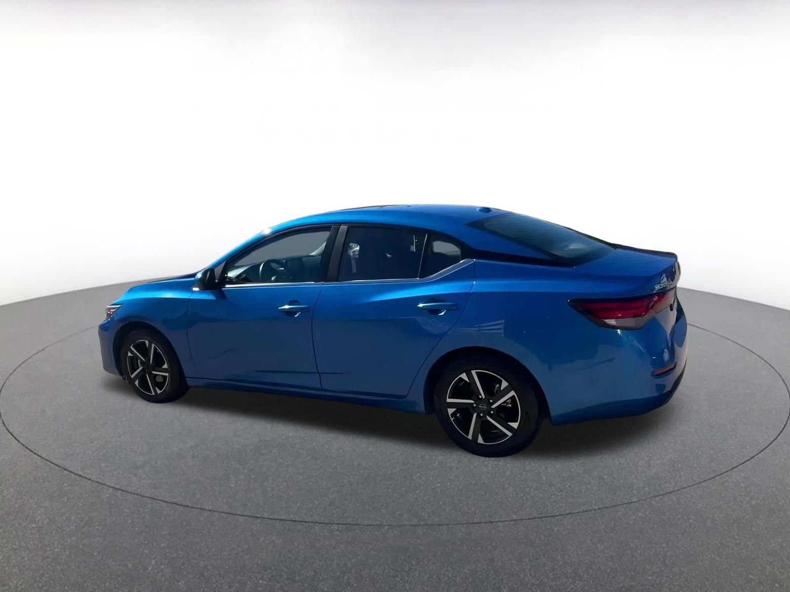 Thumbnail: 2025 Nissan Sentra - 10