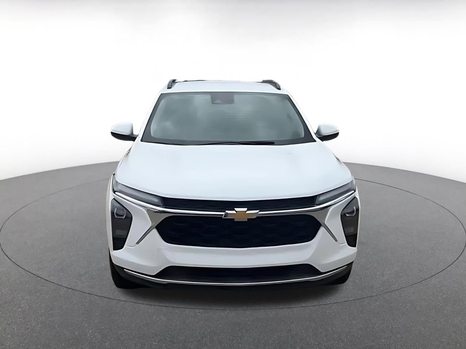 Thumbnail: 2025 Chevrolet Trax - 4