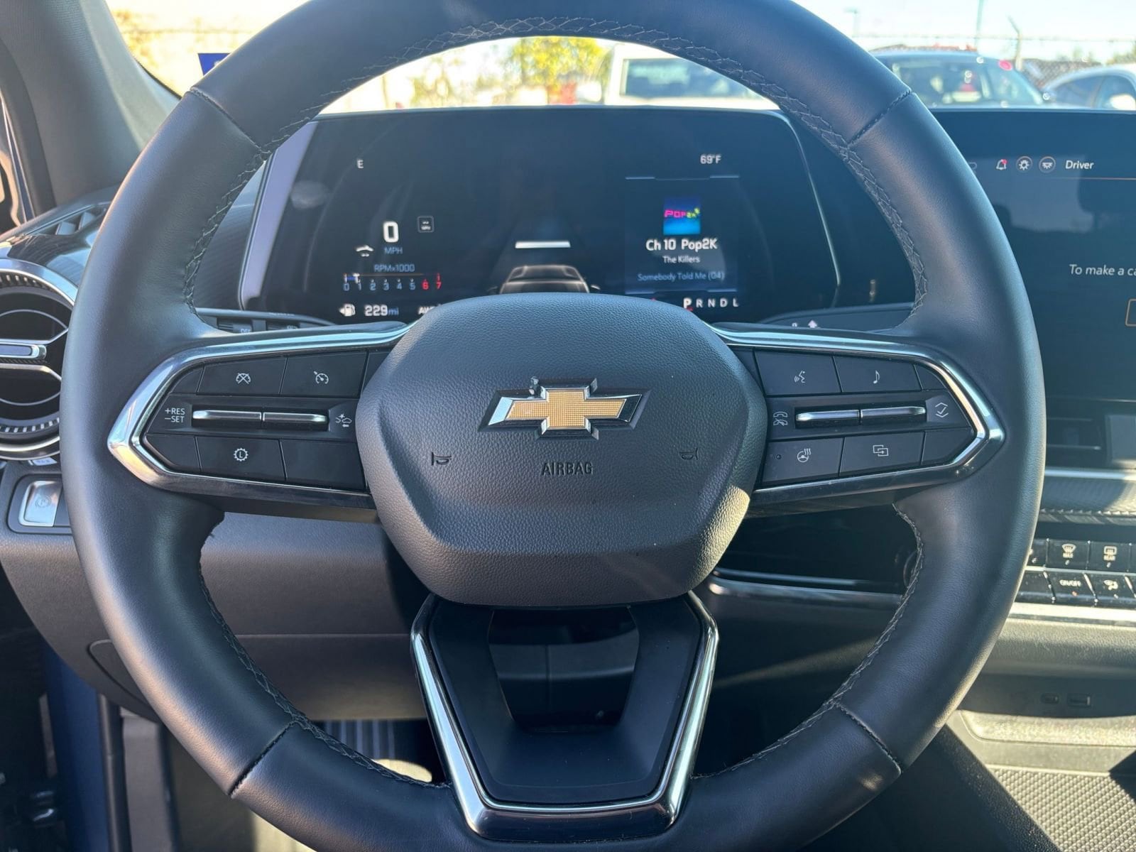 Thumbnail: 2025 Chevrolet Equinox - 25