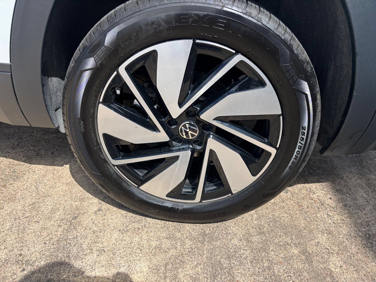 Thumbnail: 2026 Volkswagen Atlas - 29