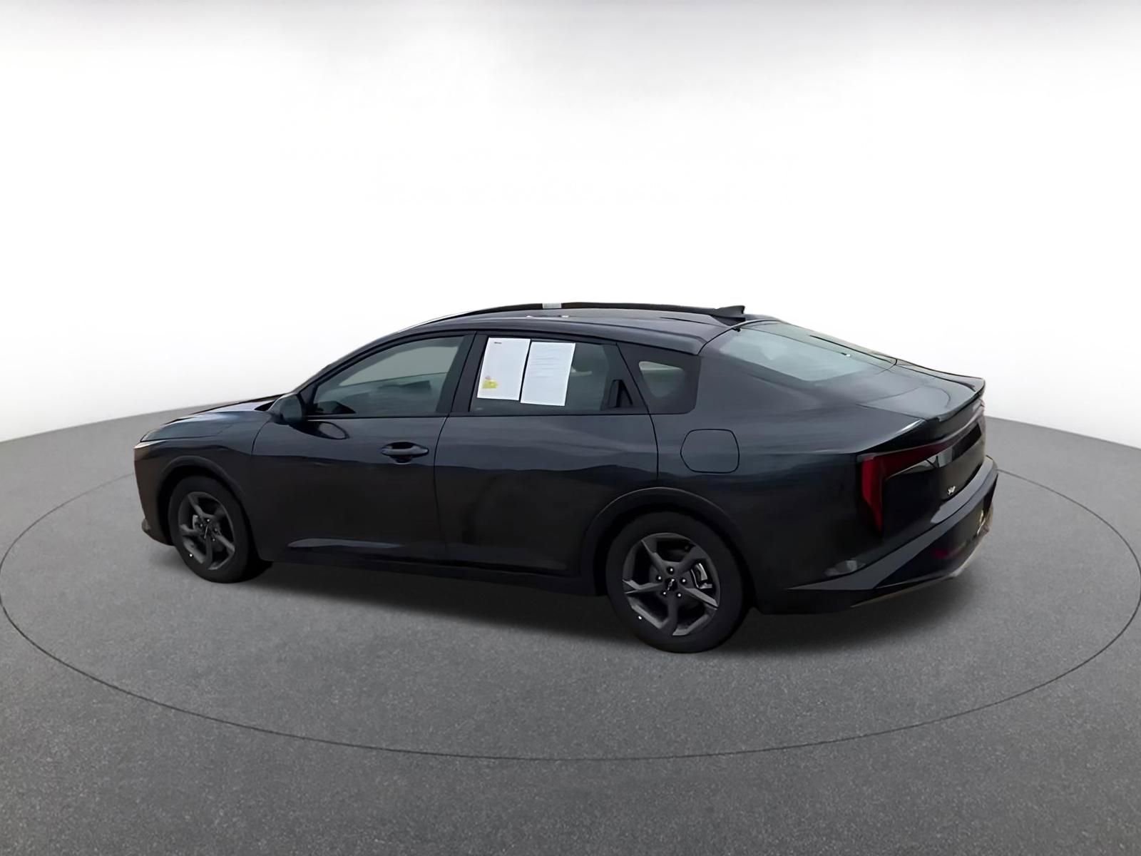 Thumbnail: 2025 Kia K4 - 10