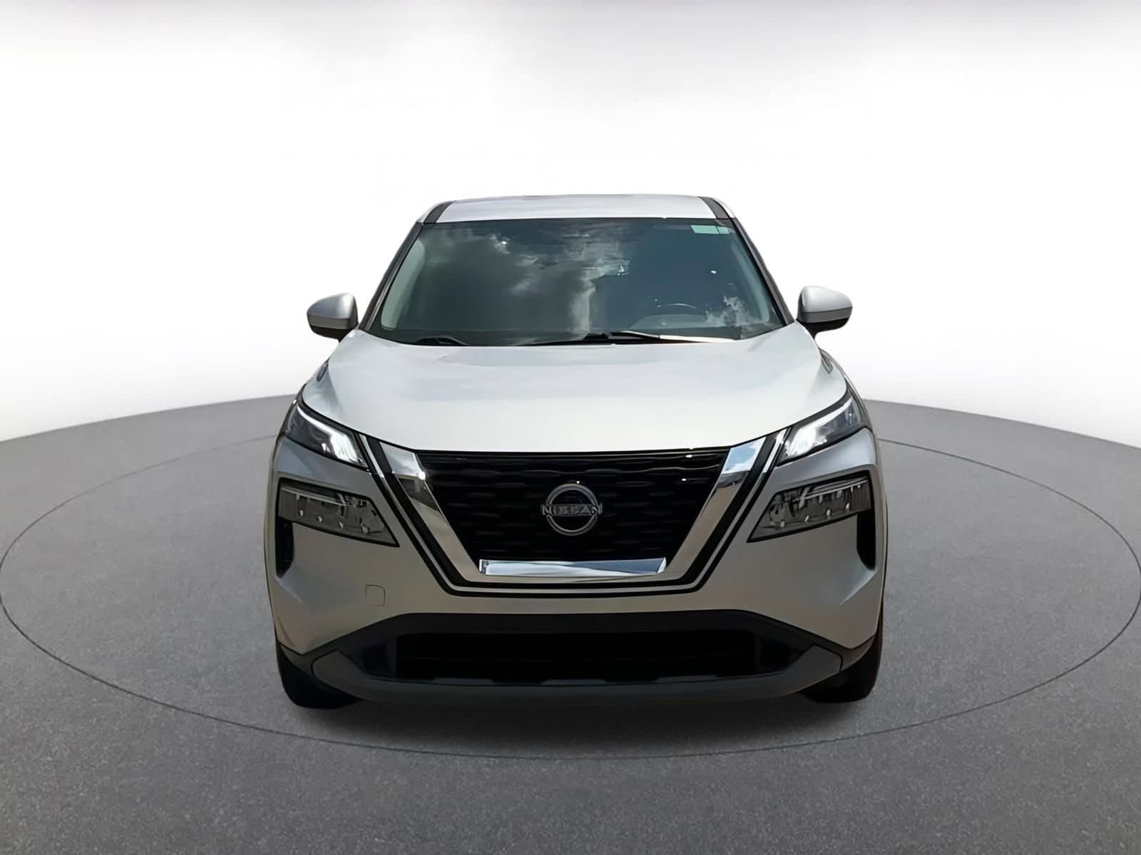 2023 Nissan Rogue SV 4