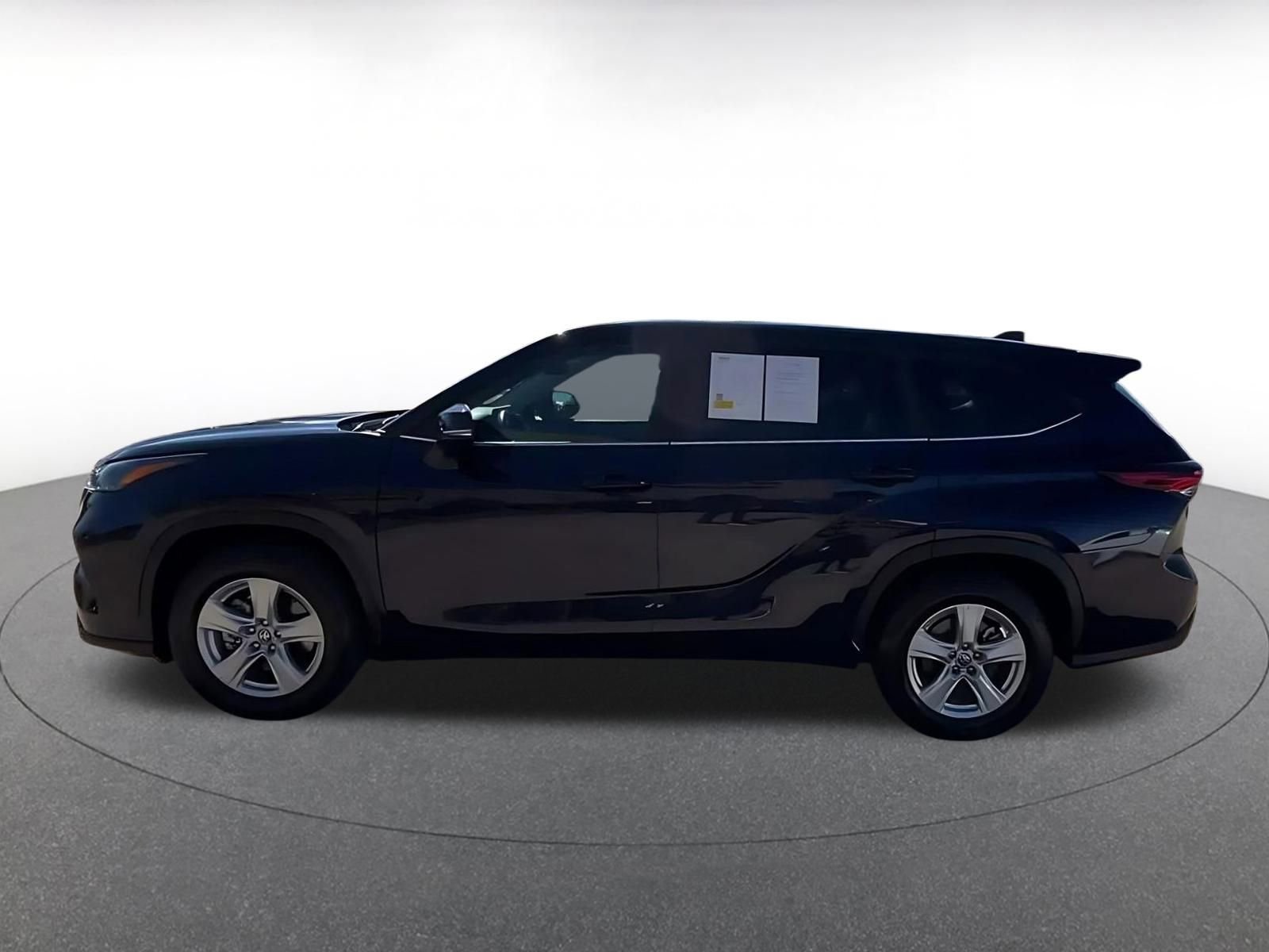 Thumbnail: 2025 Toyota Highlander - 9