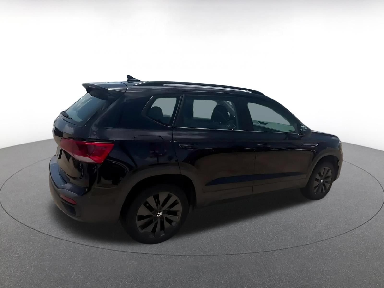 Thumbnail: 2024 Volkswagen Taos - 15