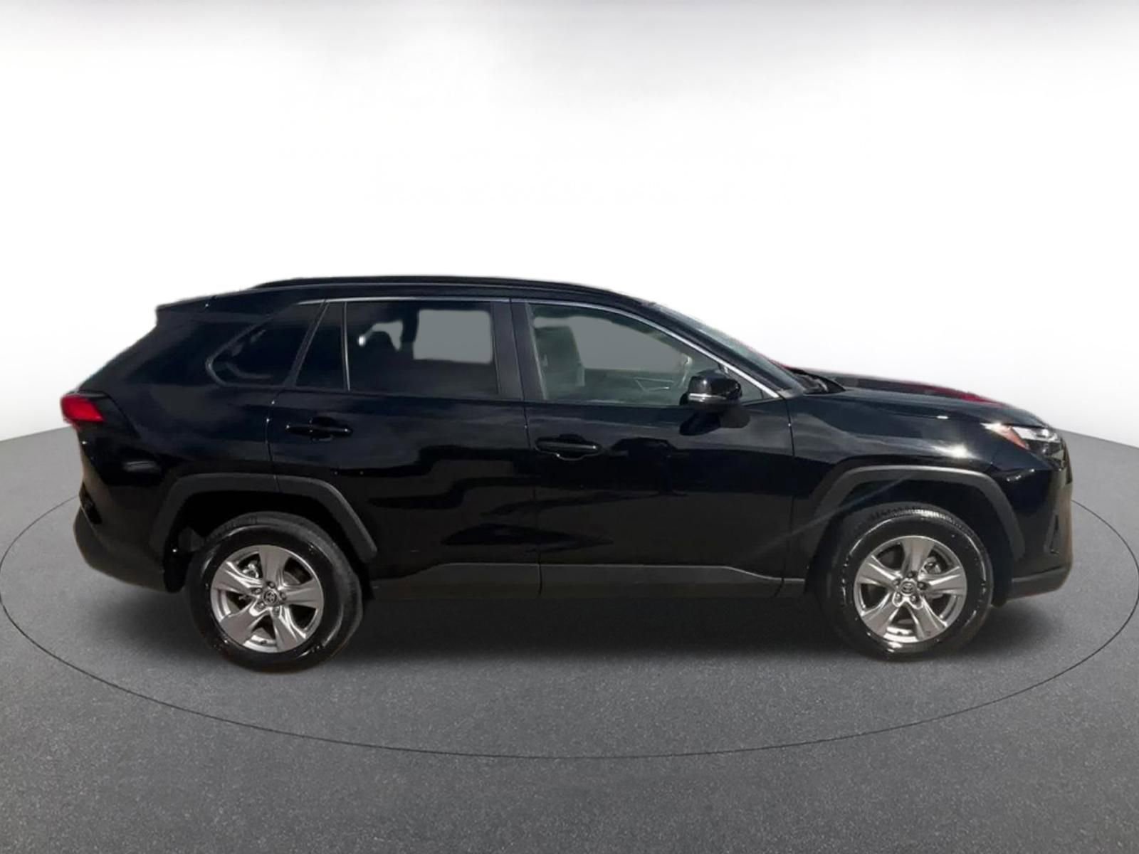 Thumbnail: 2025 Toyota RAV4 - 16