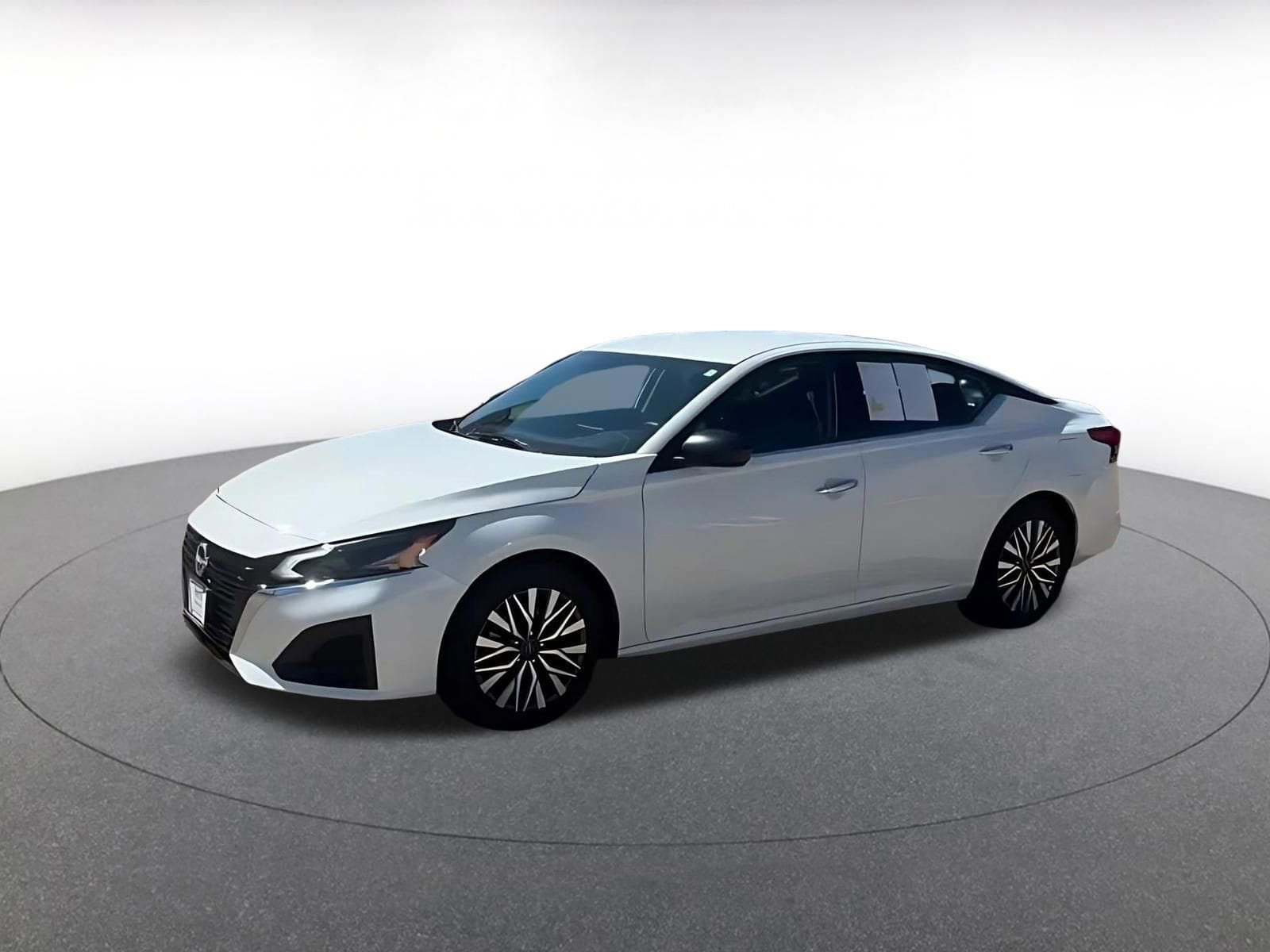 Thumbnail: 2025 Nissan Altima - 8
