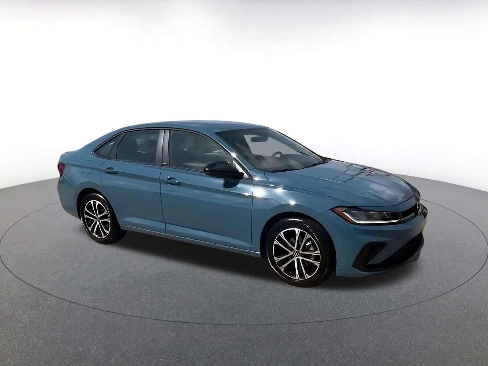 Thumbnail: 2025 Volkswagen Jetta - 2
