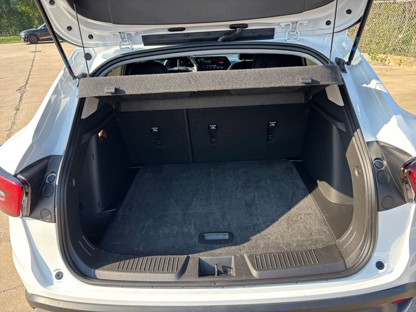 Thumbnail: 2025 Chevrolet Trax - 29