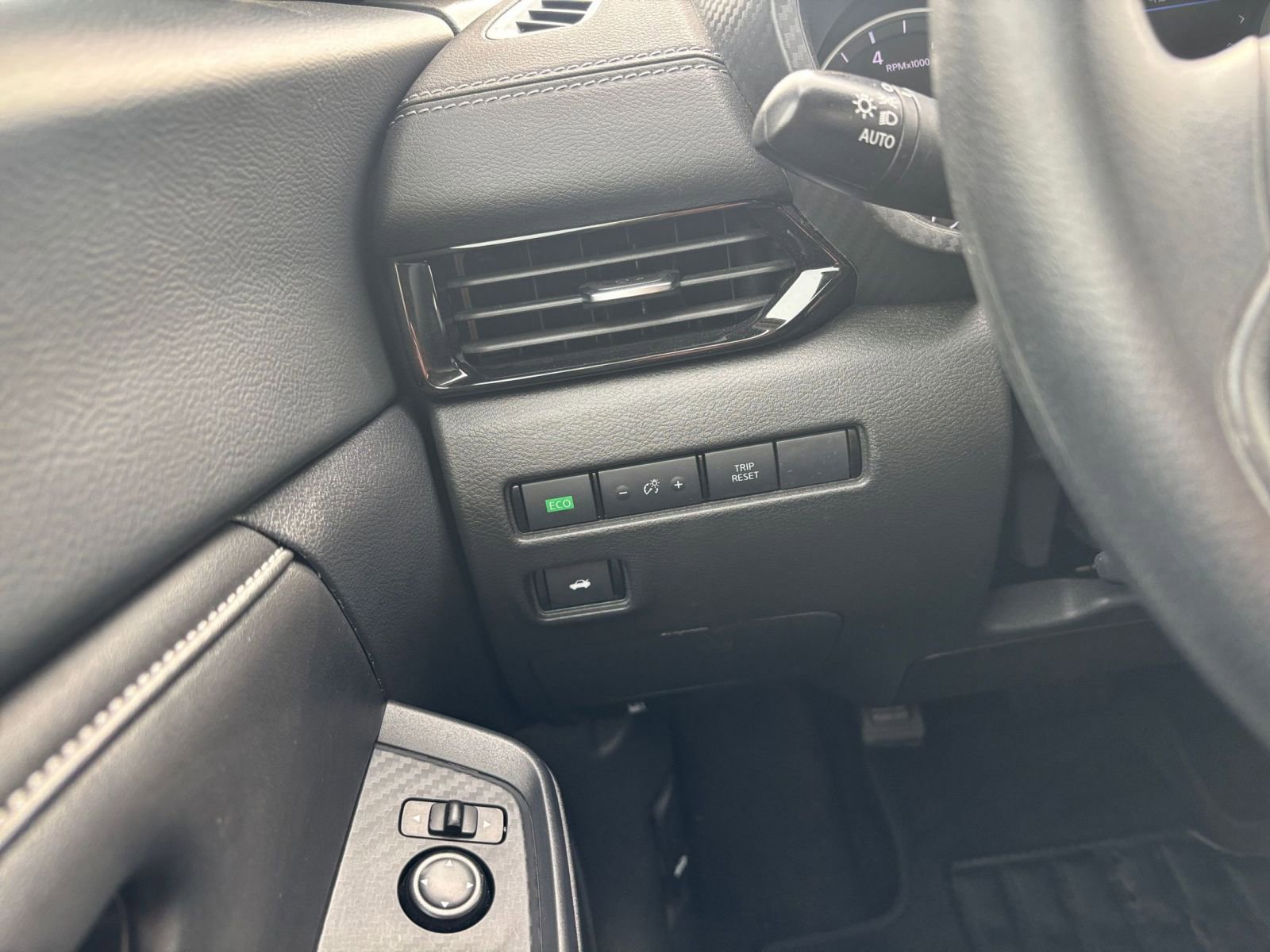 Thumbnail: 2024 Nissan Sentra - 32