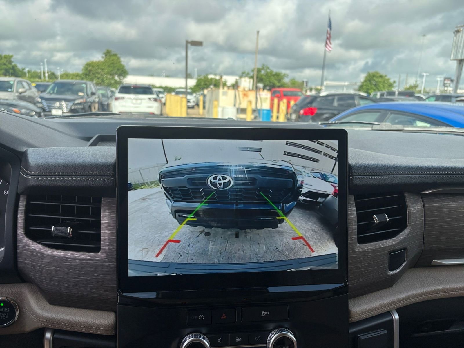 Thumbnail: 2024 Ford Expedition - 24