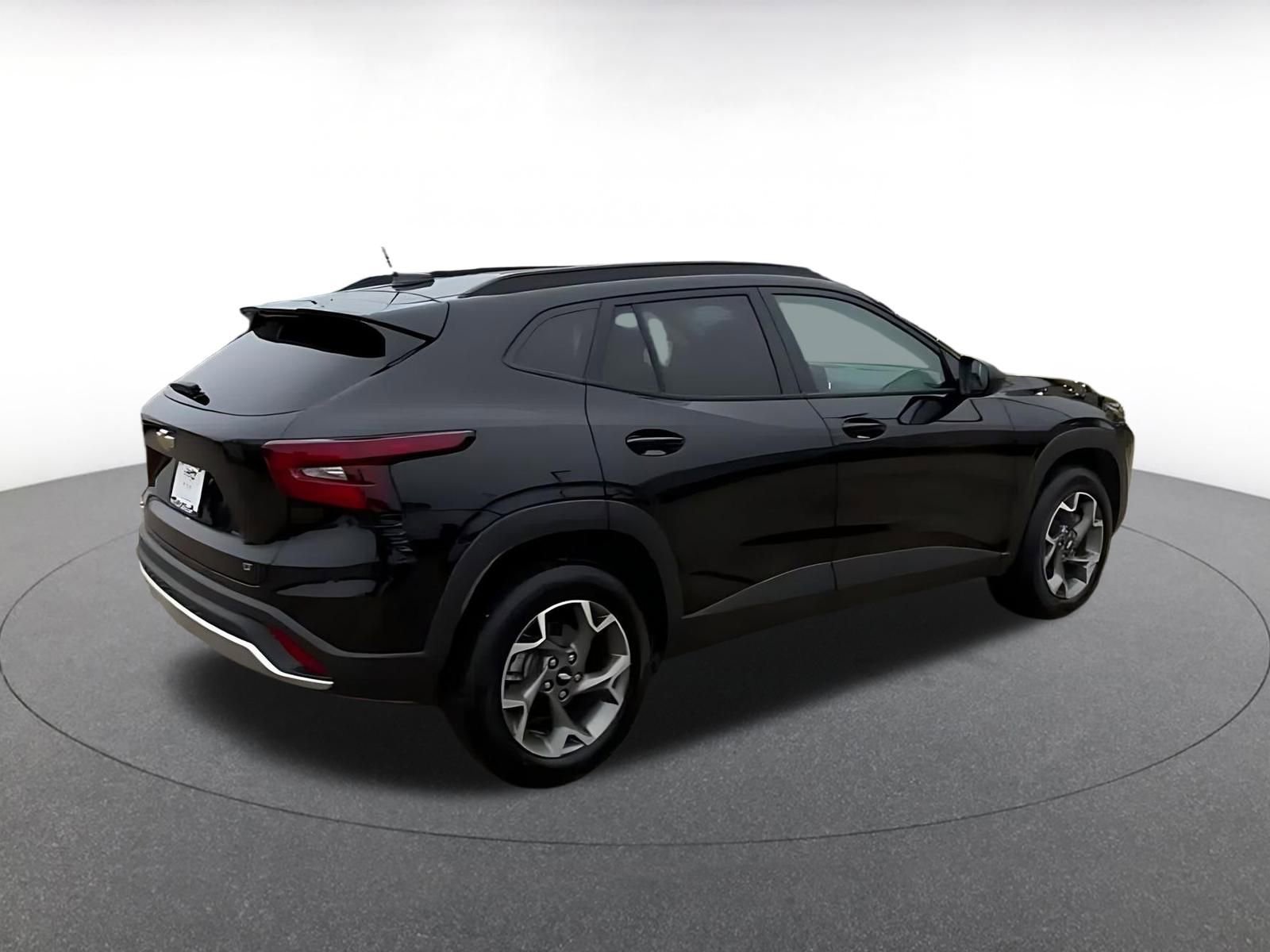 Thumbnail: 2025 Chevrolet Trax - 14