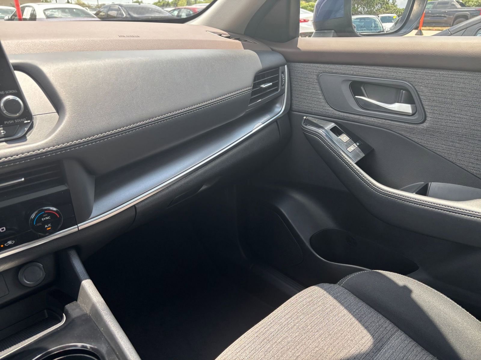 2023 Nissan Rogue SV 30