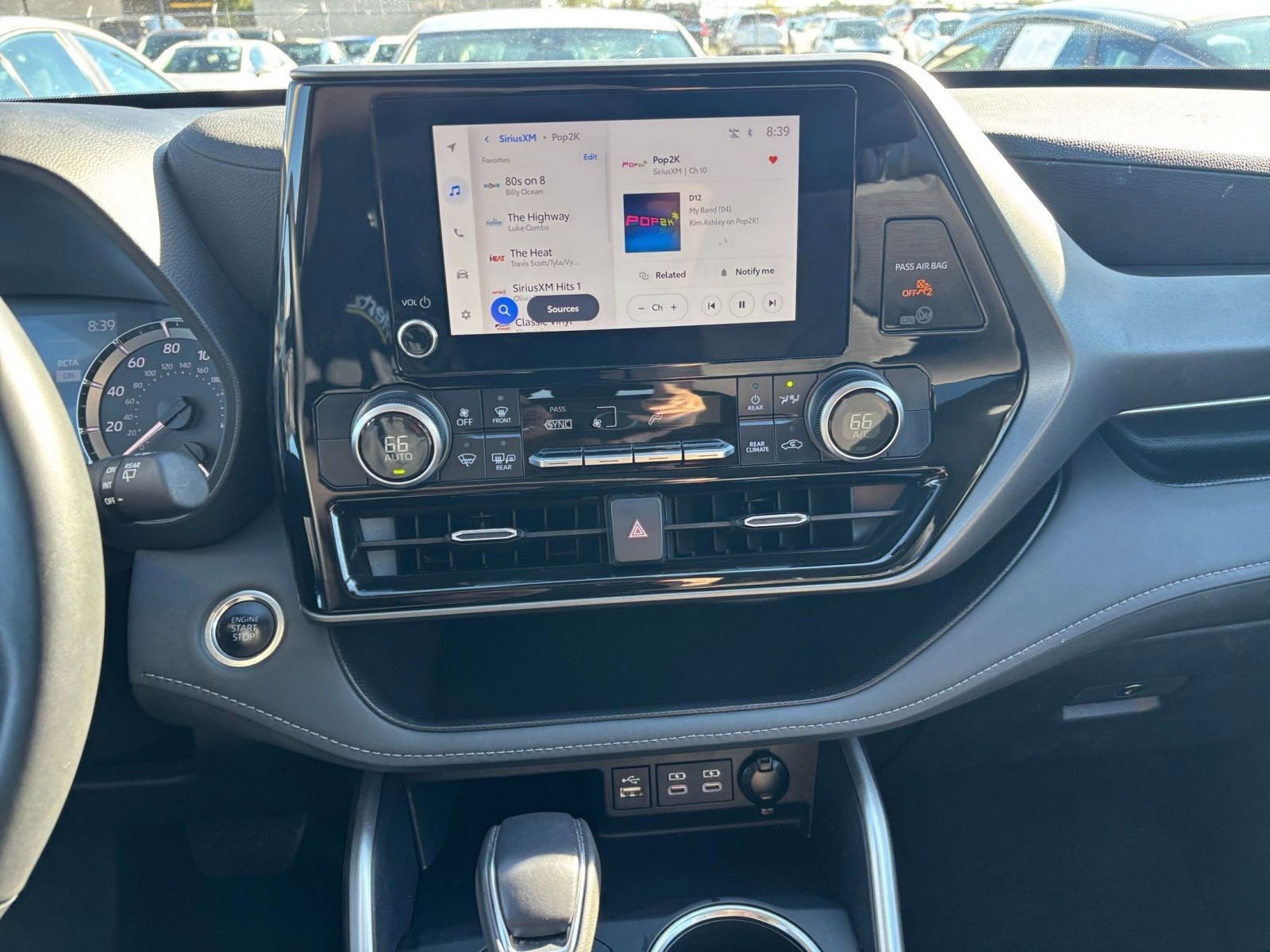 Thumbnail: 2025 Toyota Highlander - 20