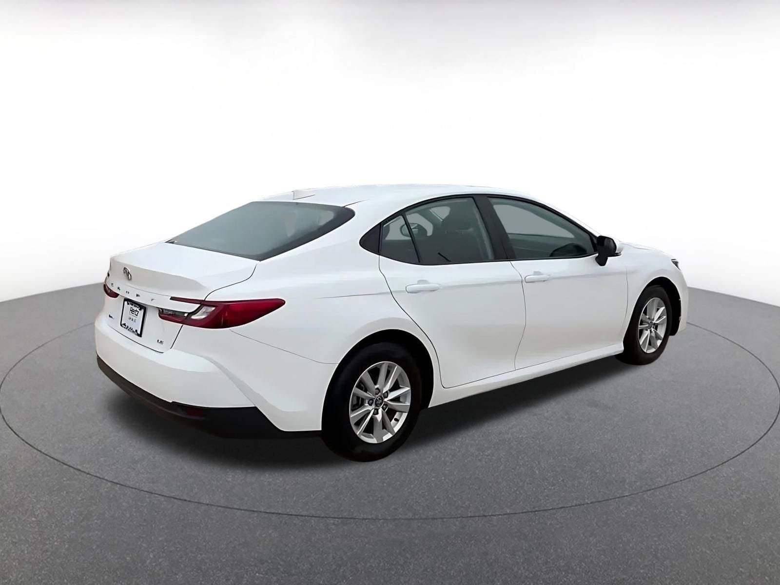 Thumbnail: 2025 Toyota Camry - 15