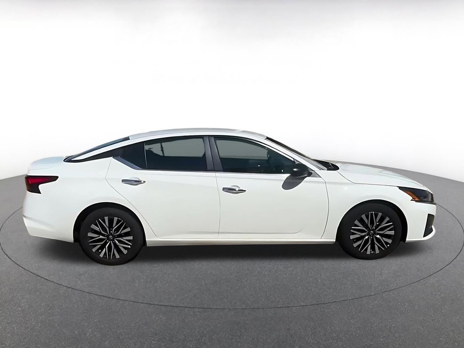 Thumbnail: 2025 Nissan Altima - 16