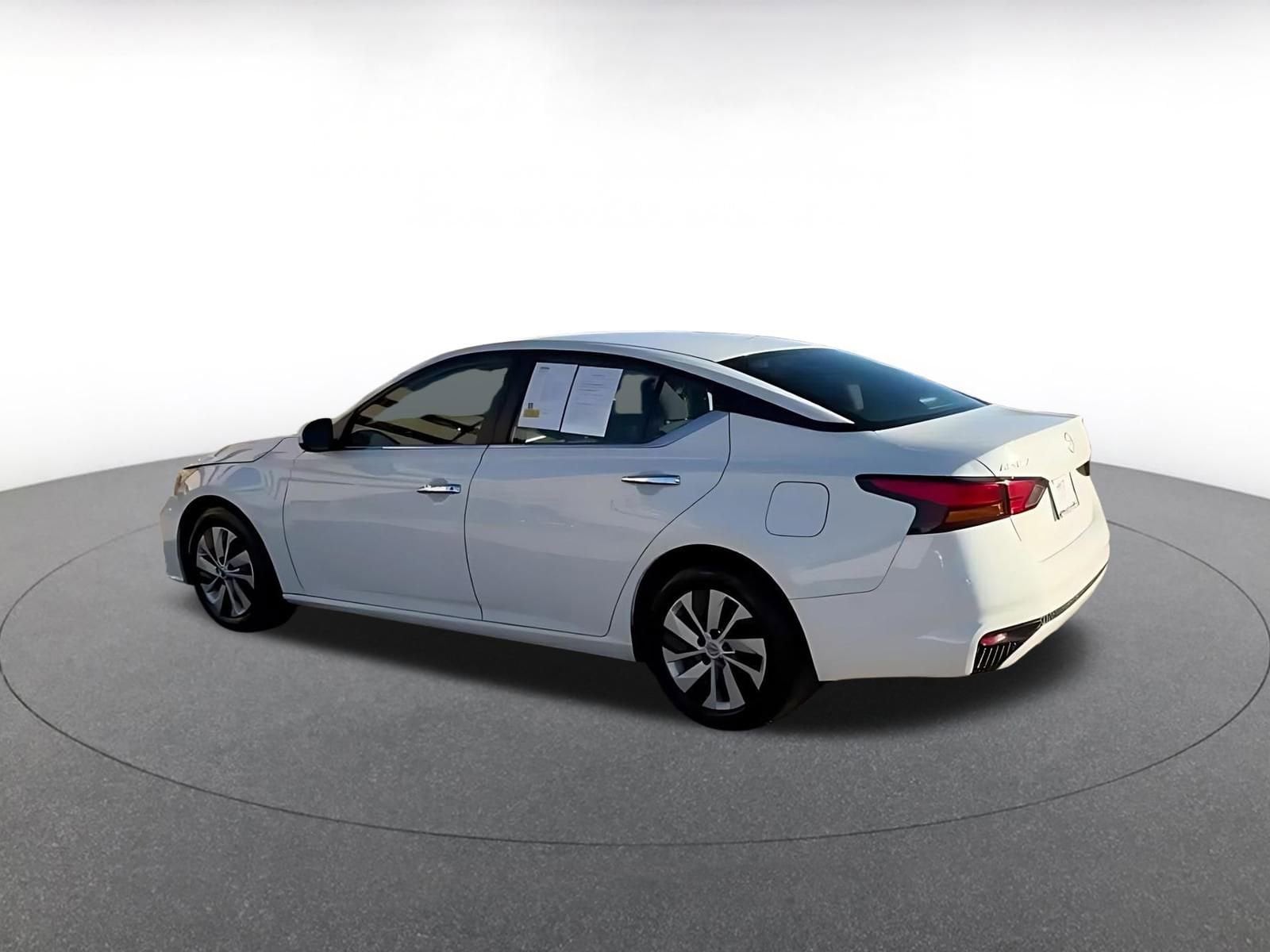 Thumbnail: 2023 Nissan Altima - 10