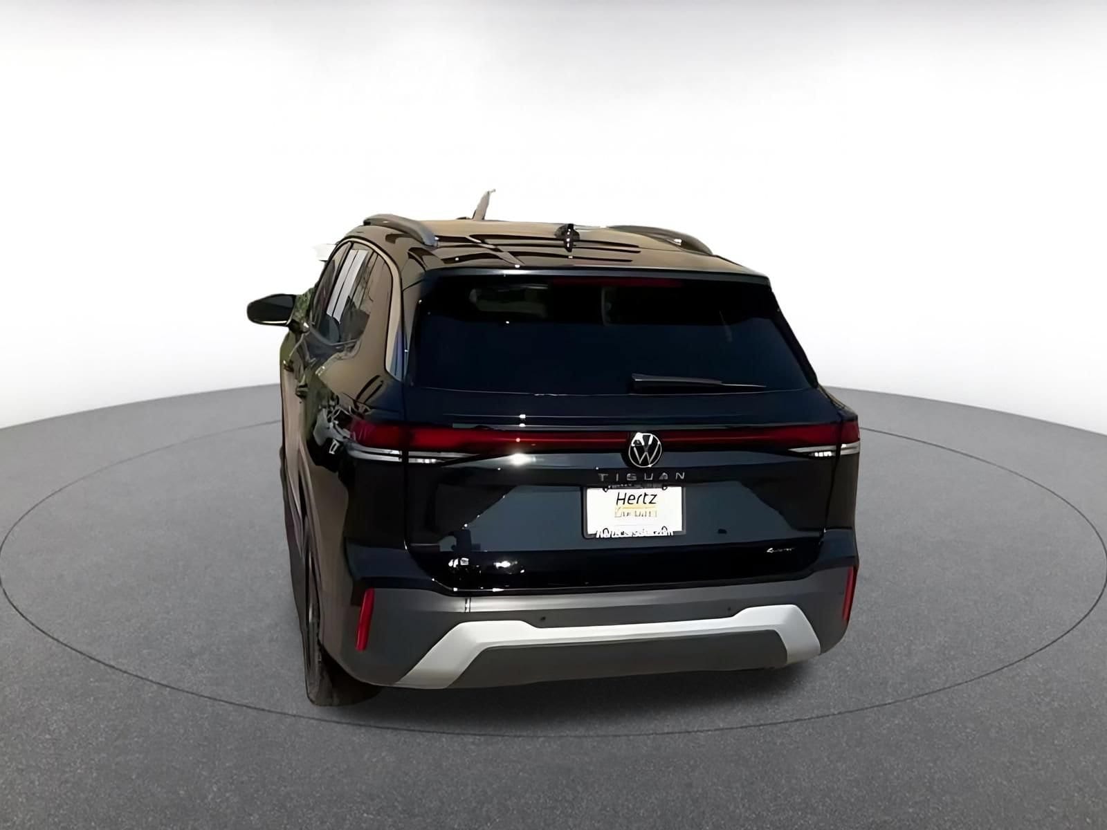 Thumbnail: 2026 Volkswagen Tiguan - 13