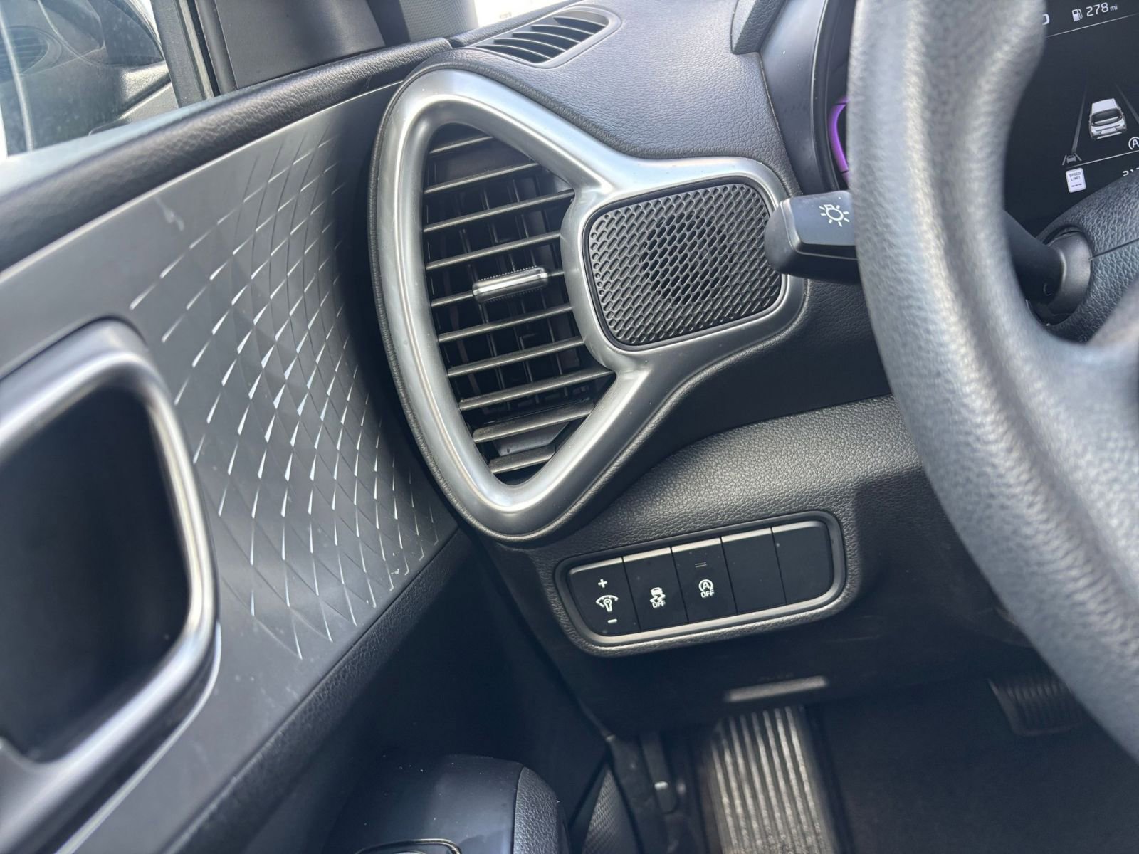 Thumbnail: 2025 Kia Soul - 32