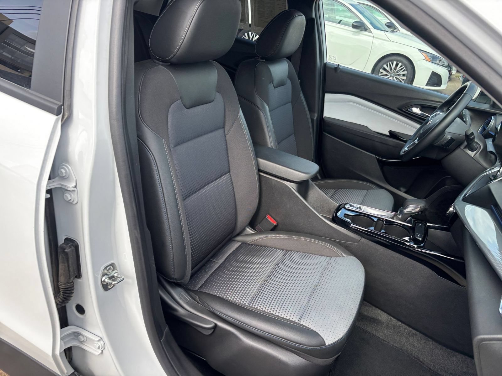 Thumbnail: 2025 Chevrolet Trax - 34