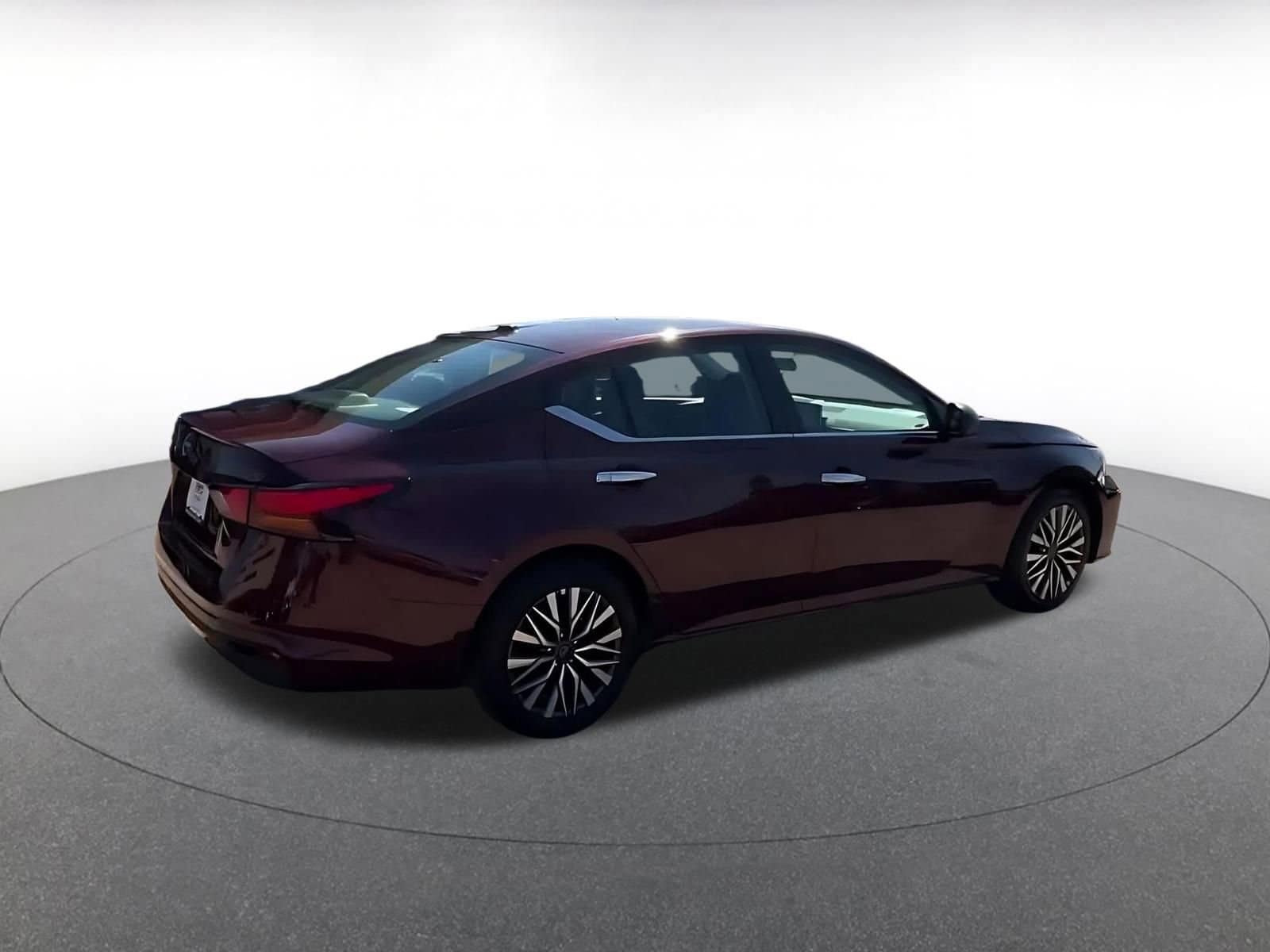 Thumbnail: 2025 Nissan Altima - 12