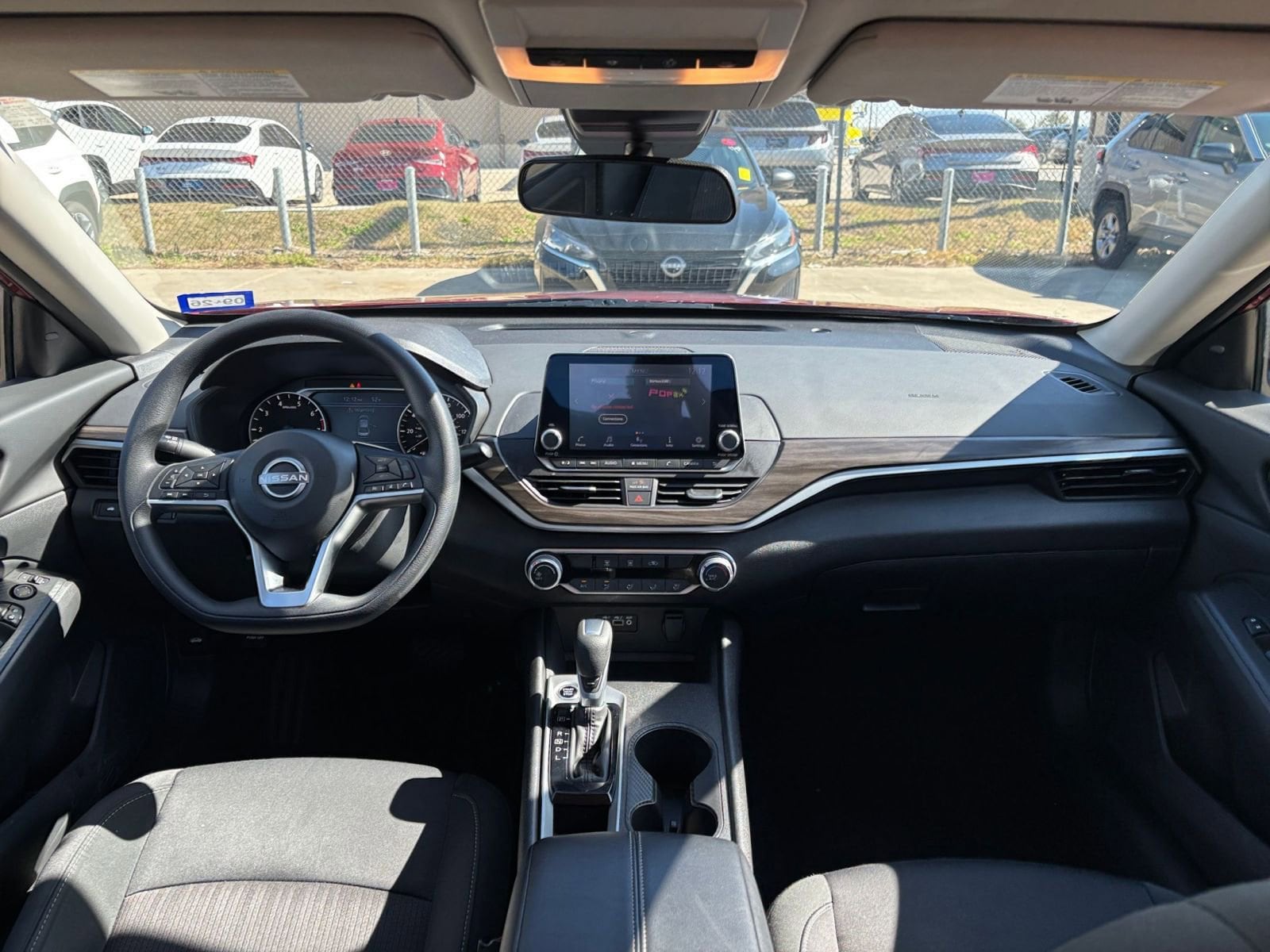 Thumbnail: 2025 Nissan Altima - 33