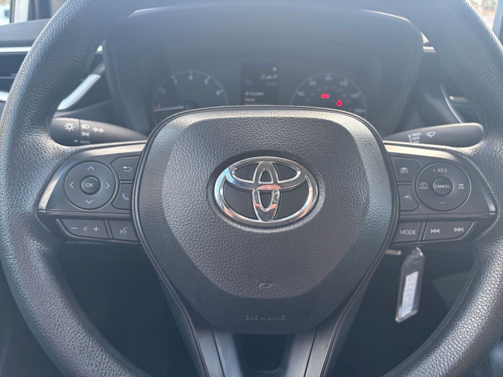 Thumbnail: 2025 Toyota Corolla - 25