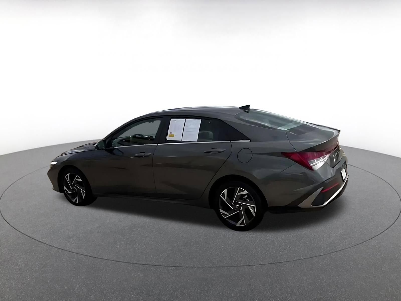 Thumbnail: 2025 Hyundai Elantra - 10