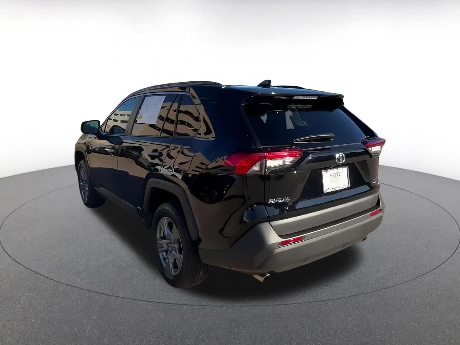 Thumbnail: 2025 Toyota RAV4 - 11