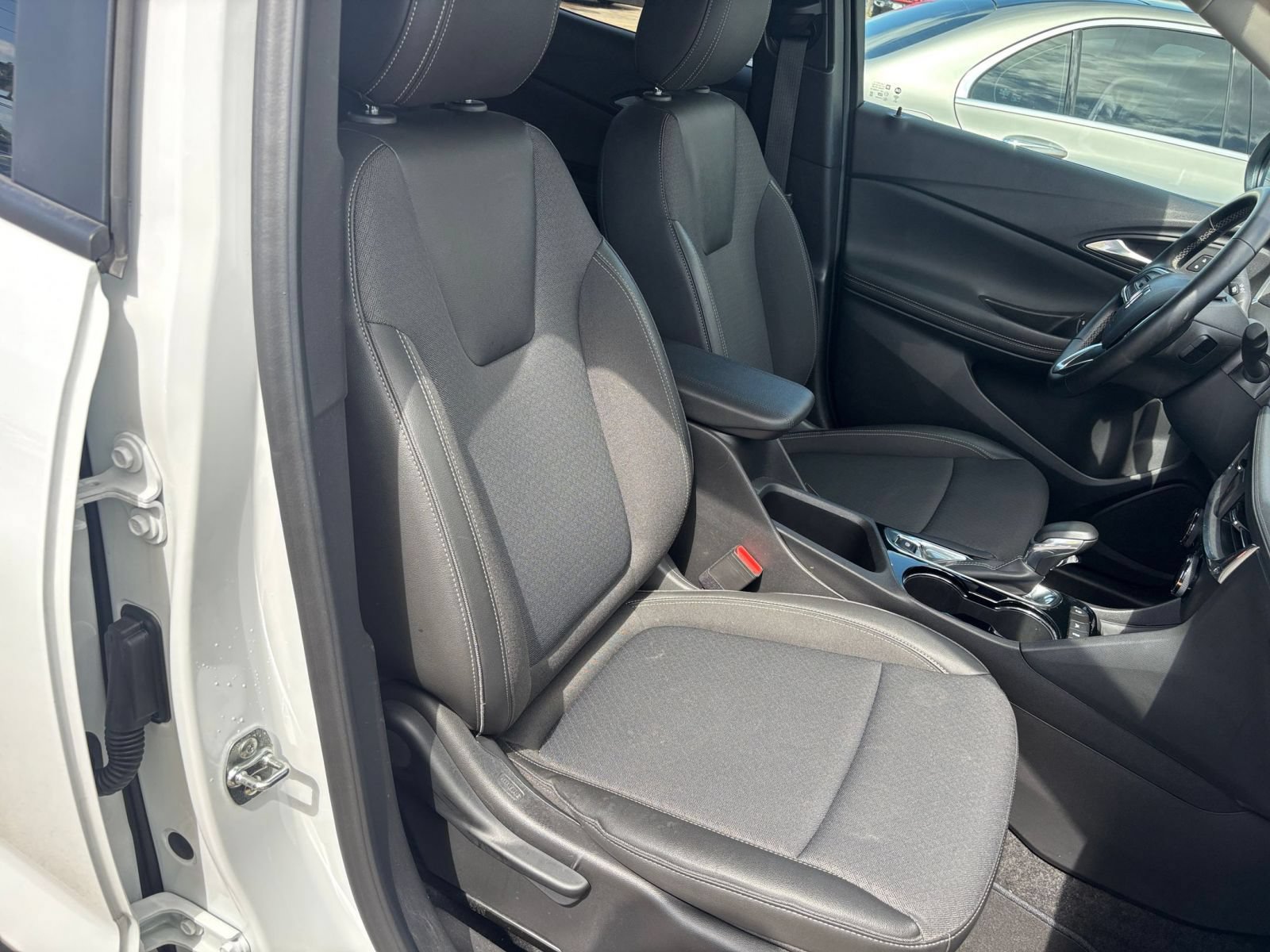 Thumbnail: 2025 Buick Encore GX - 35