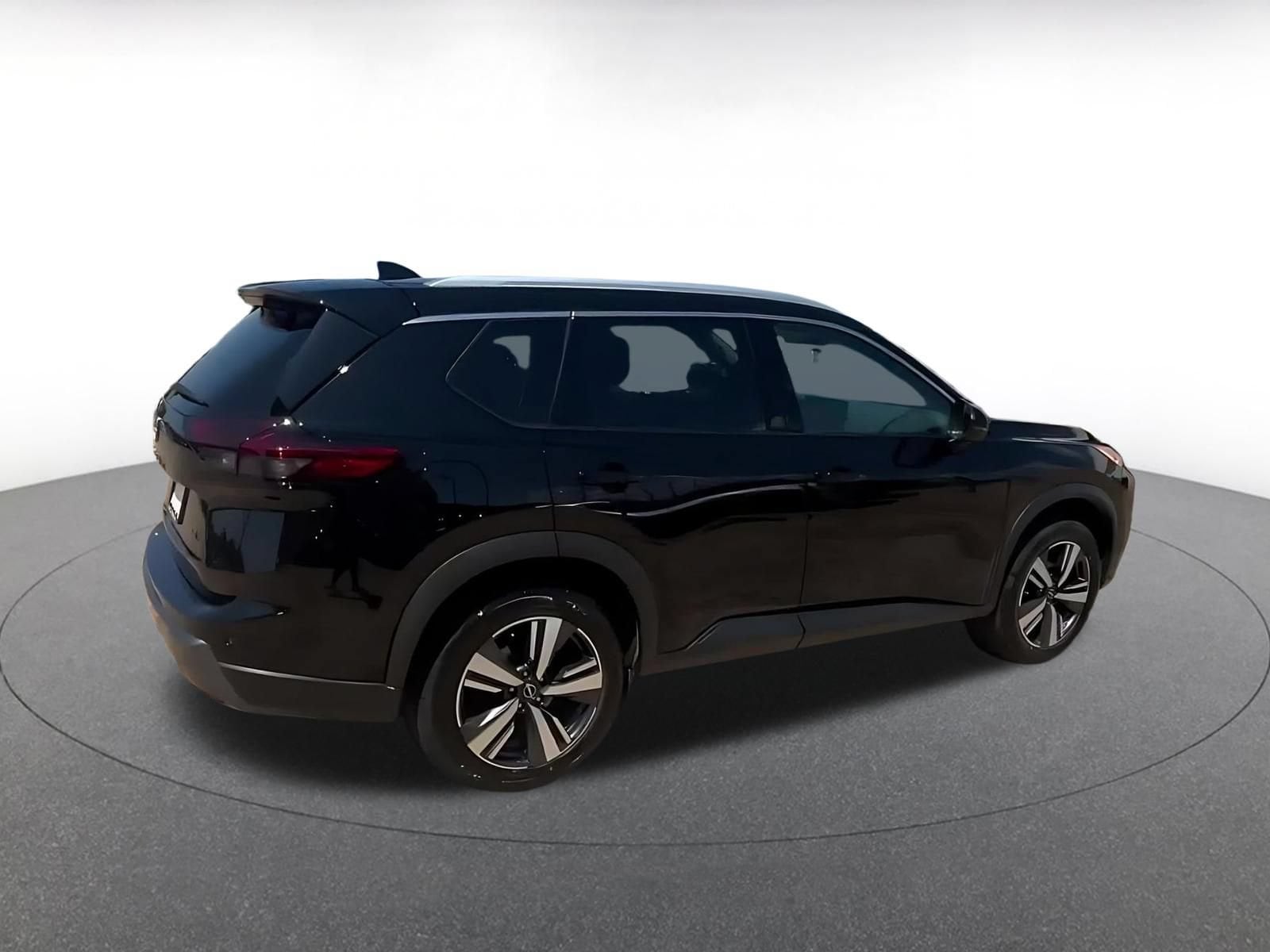 Thumbnail: 2026 Nissan Rogue - 14