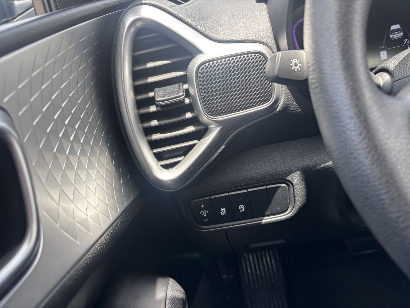Thumbnail: 2025 Kia Soul - 32