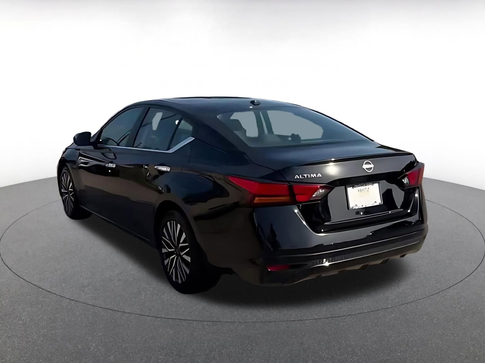 Thumbnail: 2025 Nissan Altima - 11