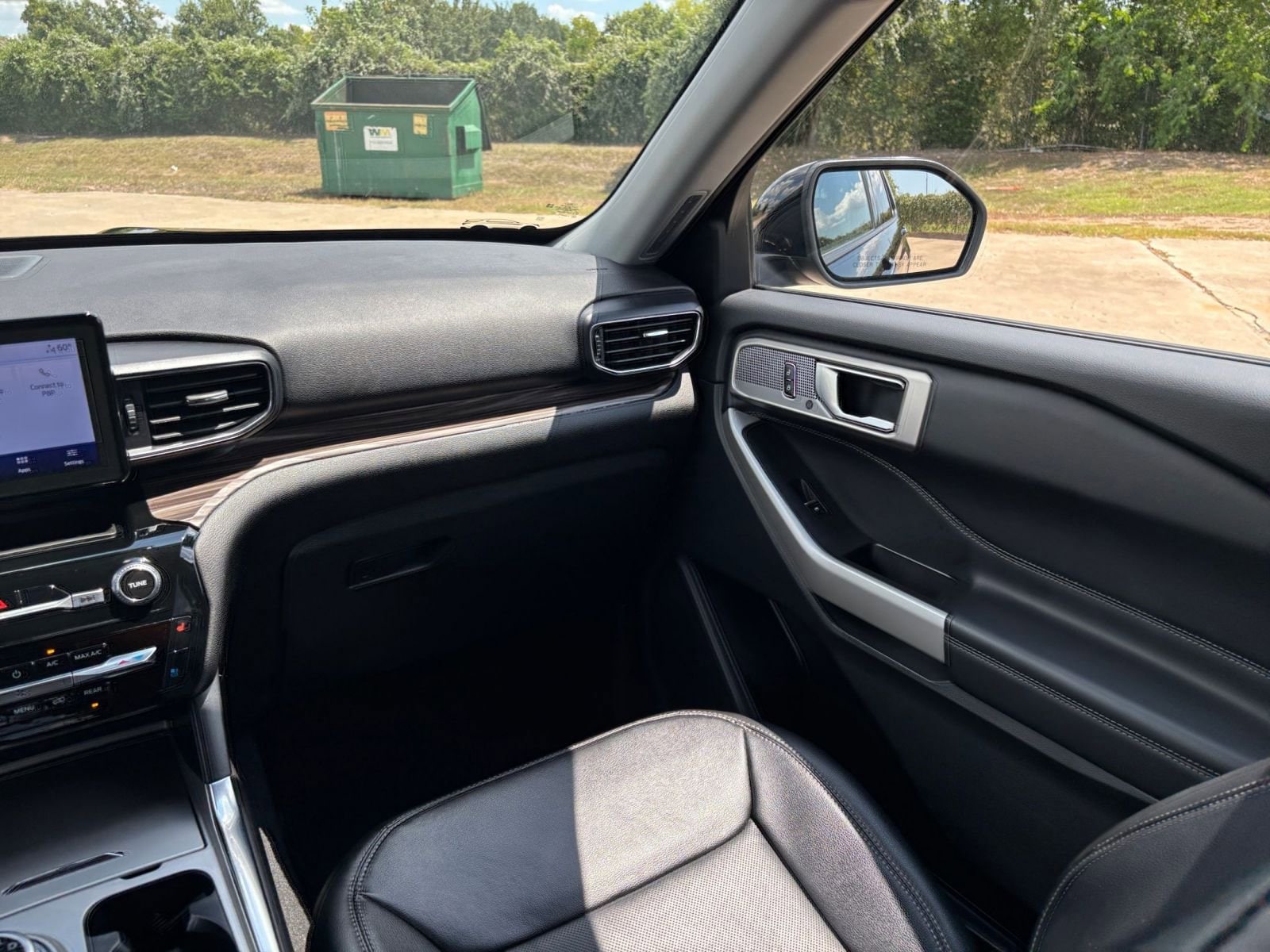 Thumbnail: 2024 Ford Explorer - 35