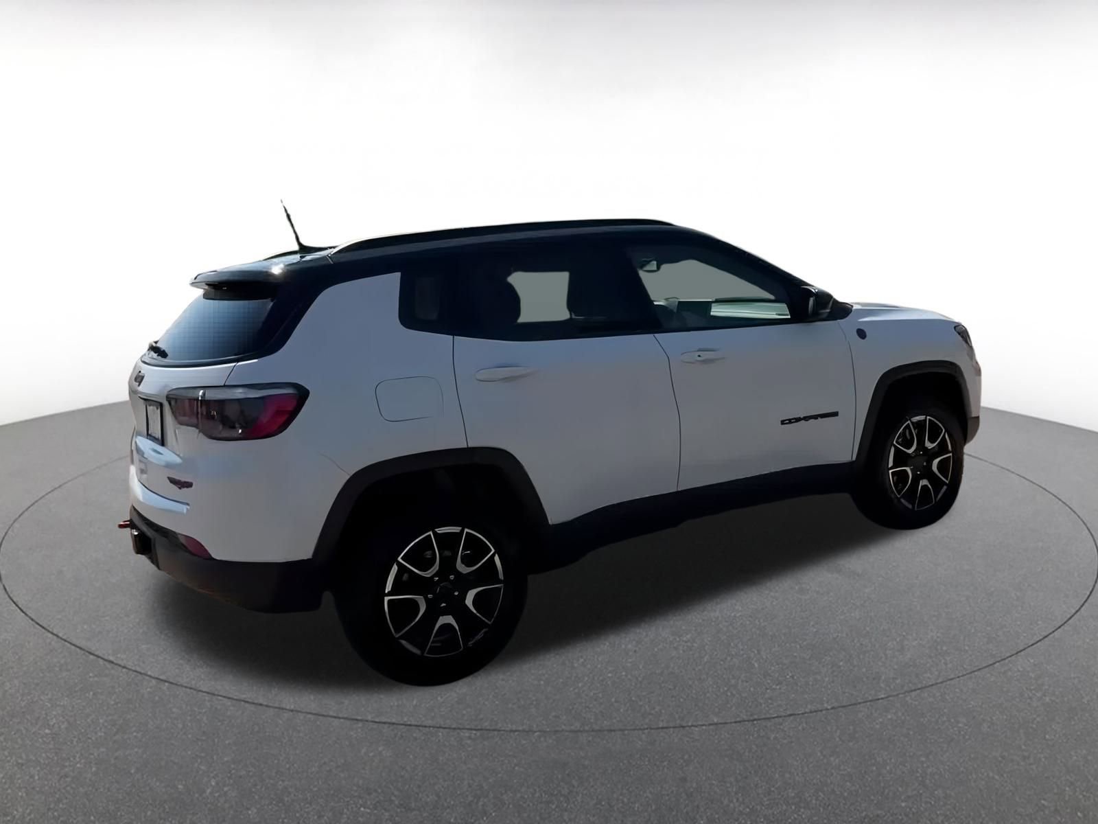 Thumbnail: 2025 Jeep Compass - 14