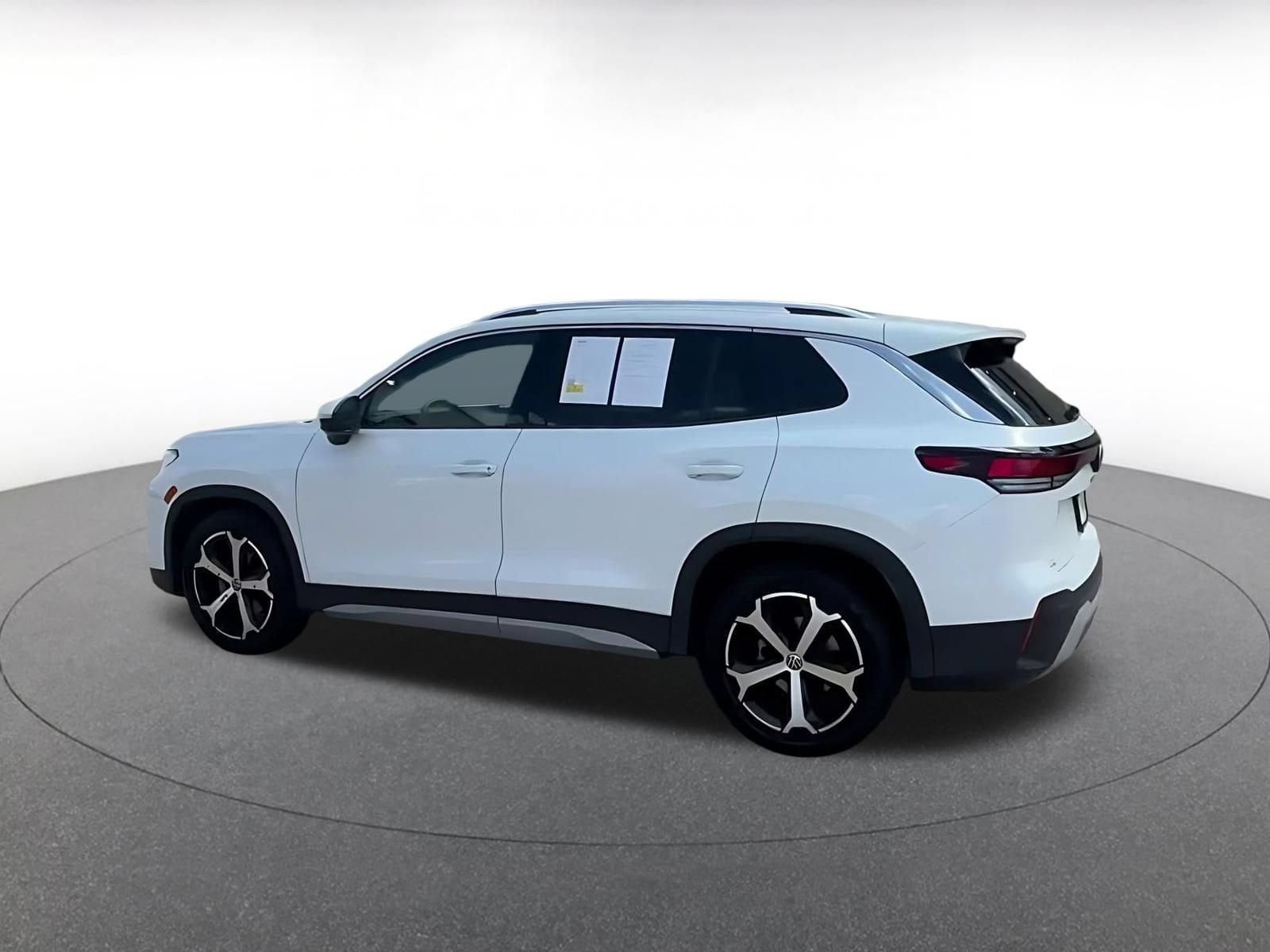 Thumbnail: 2026 Volkswagen Tiguan - 4